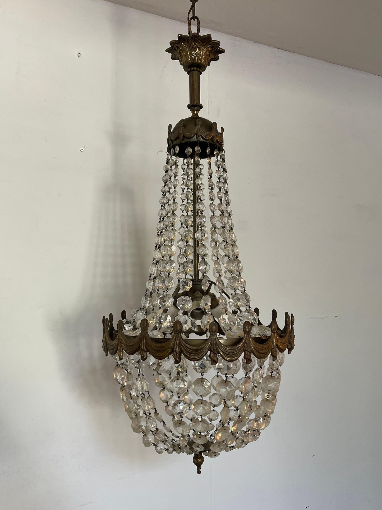 Lampadario in bronzo e cristallo stile imperio anni '50