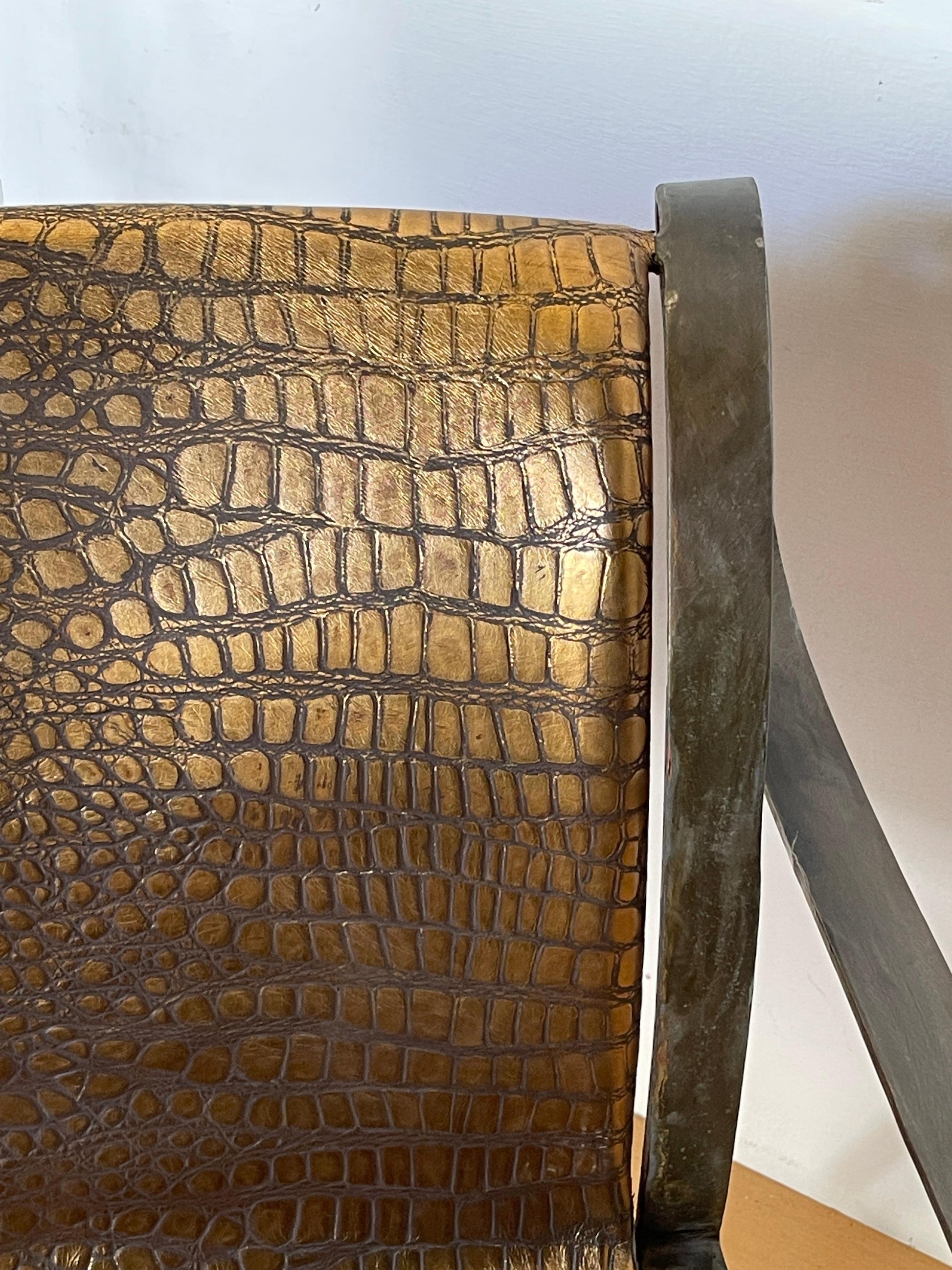 Sedia "Serpente" in Ferro Battuto e Pelle Effetto Coccodrillo