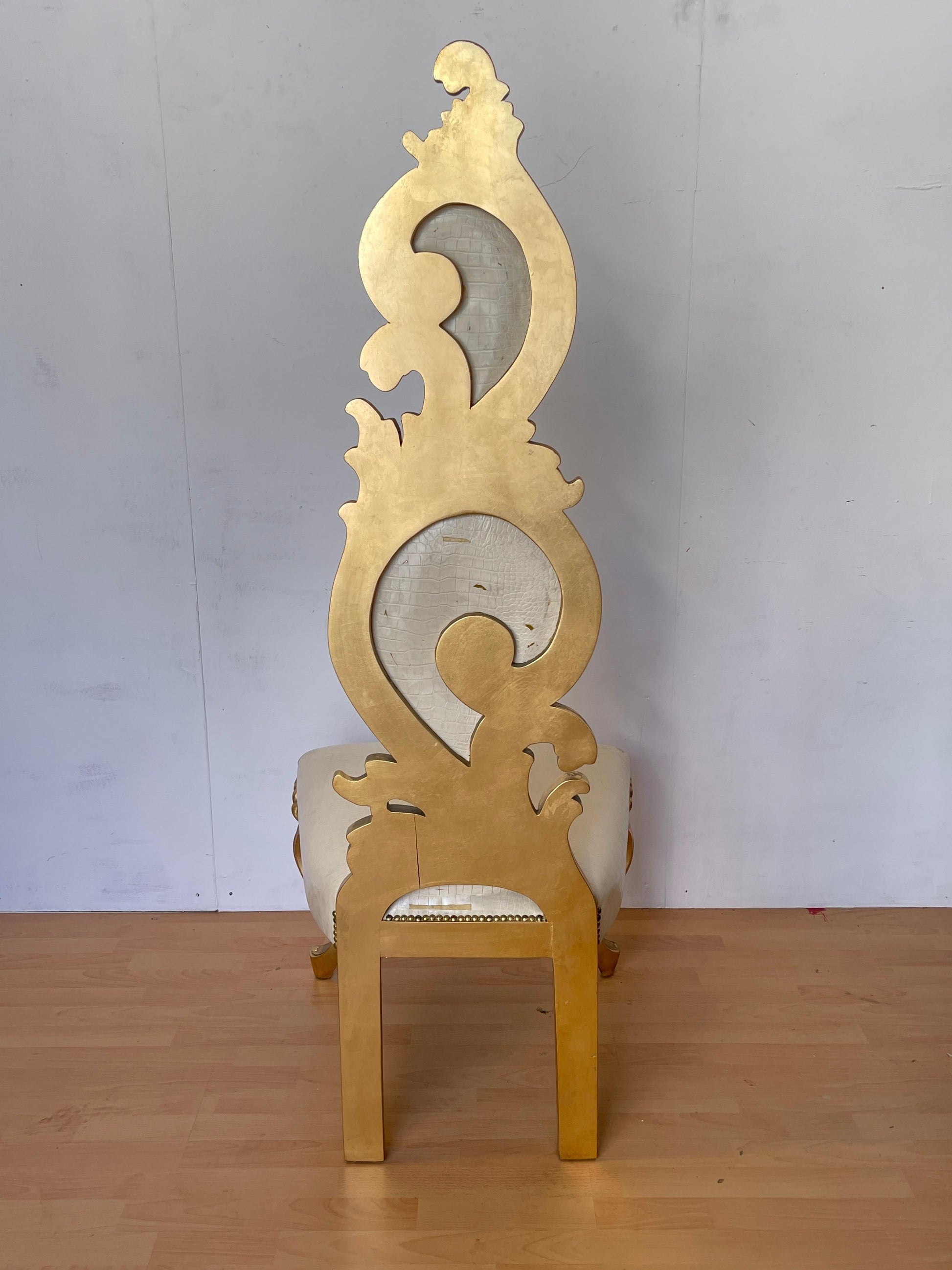 Sedia Barocco Dorato con Rivestimento in Ecopelle Avorio