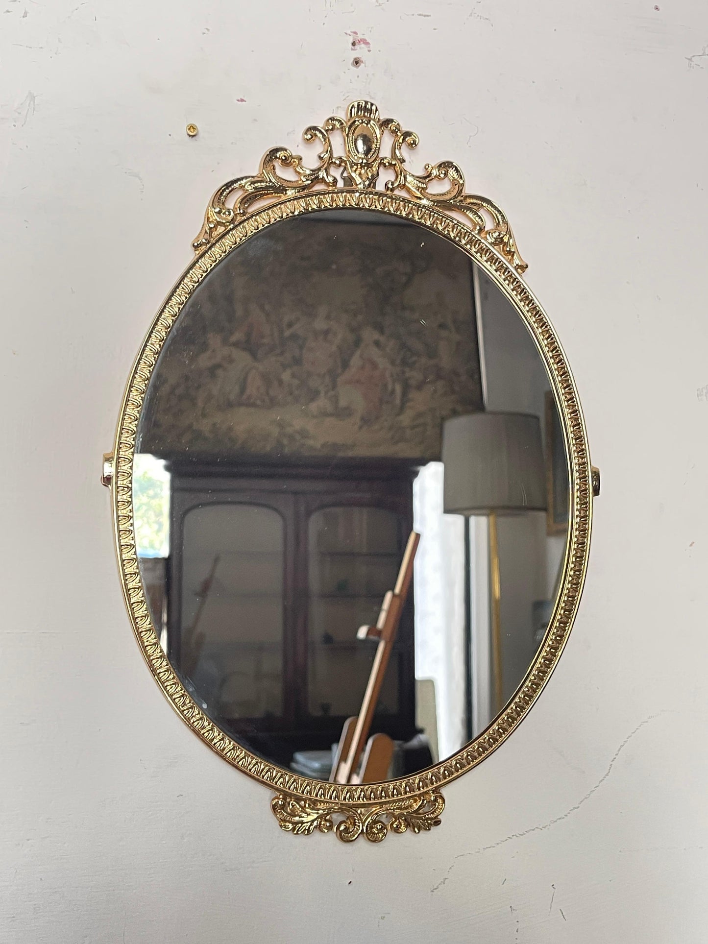 Coppia di specchi Ovali Dorati in Stile Barocco, Italia, anni '70