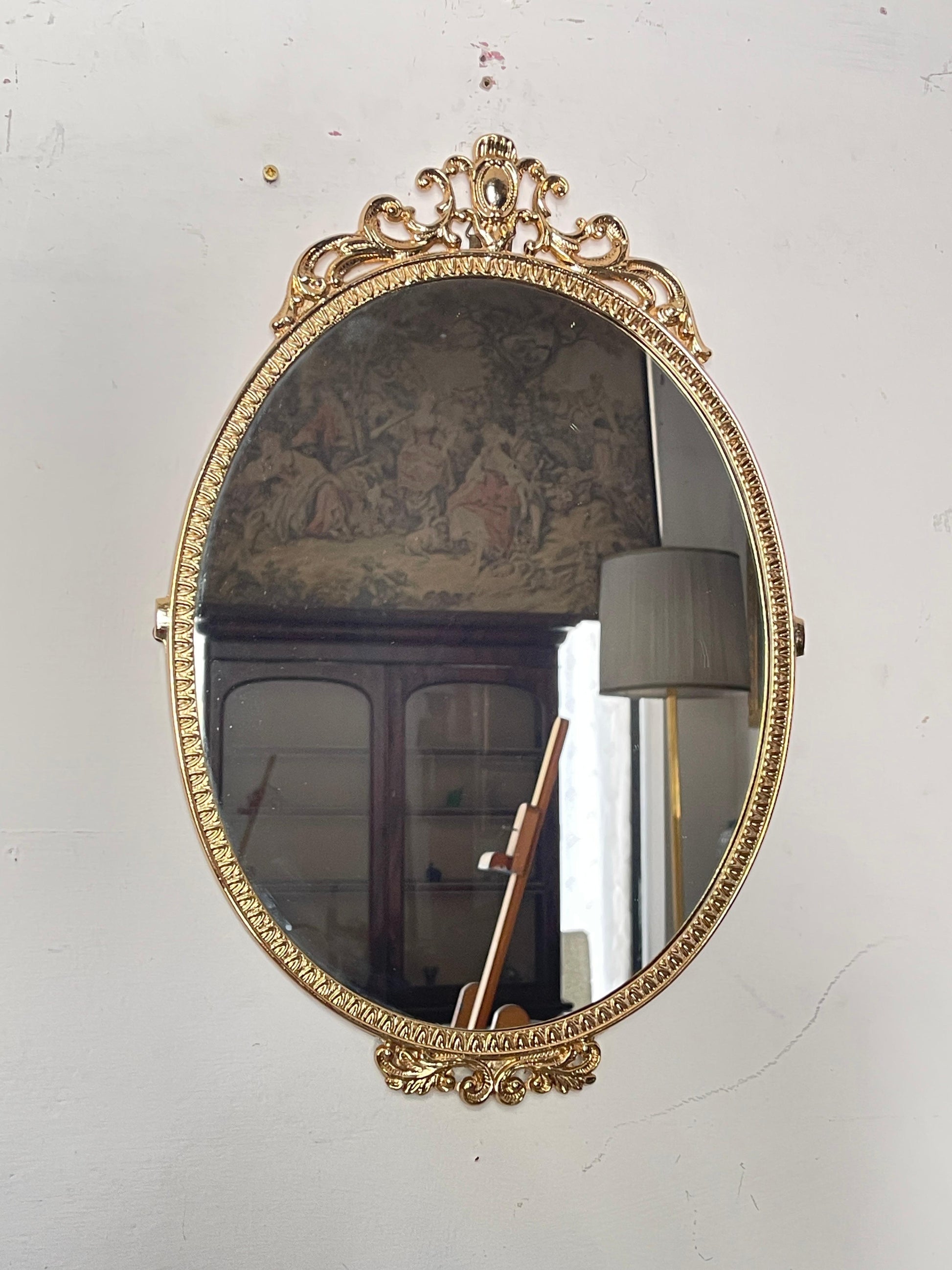 Coppia di specchi Ovali Dorati in Stile Barocco, Italia, anni '70