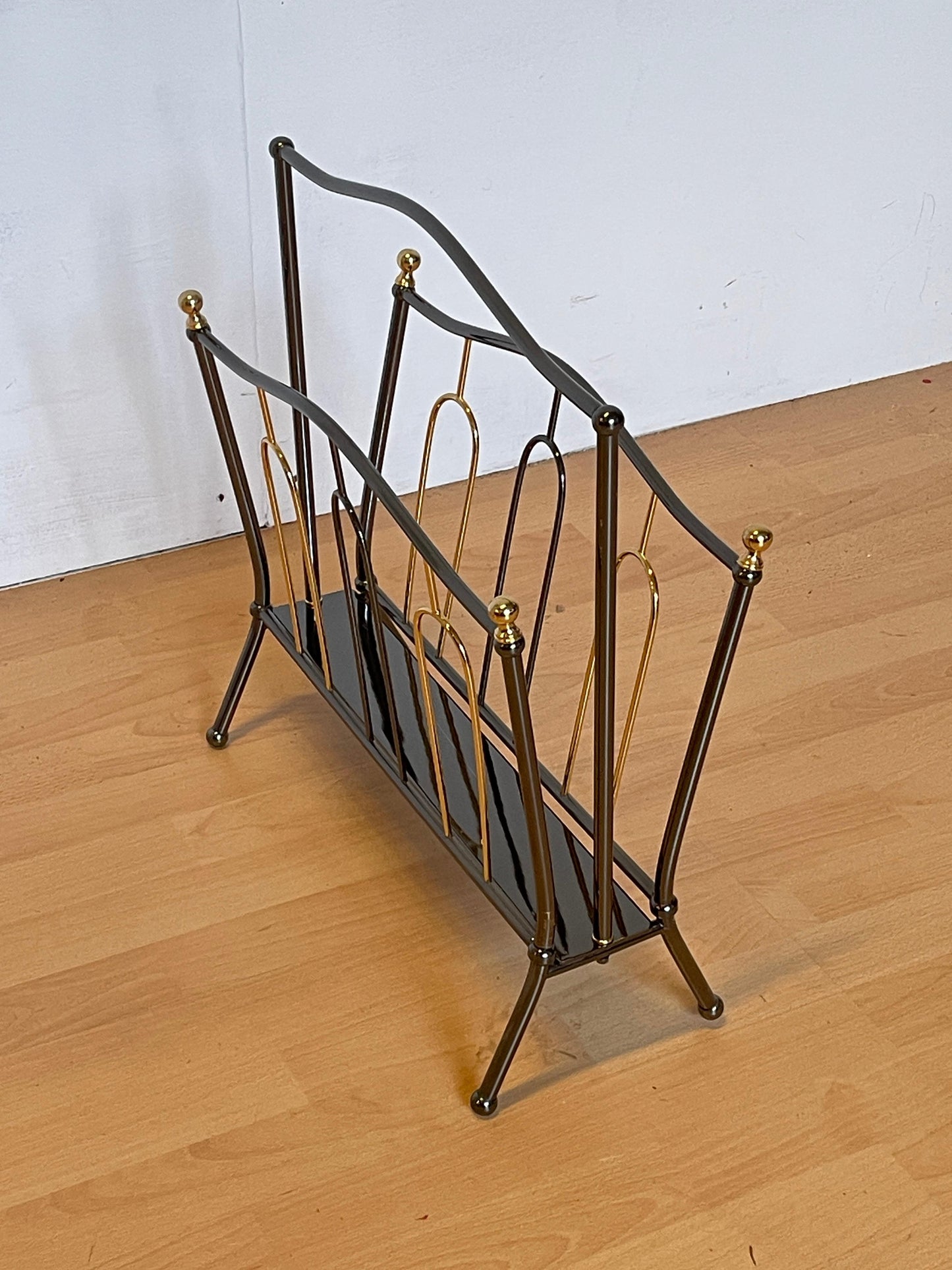 Portariviste italiano in stile Mid-Century degli anni '70 in metallo e ottone