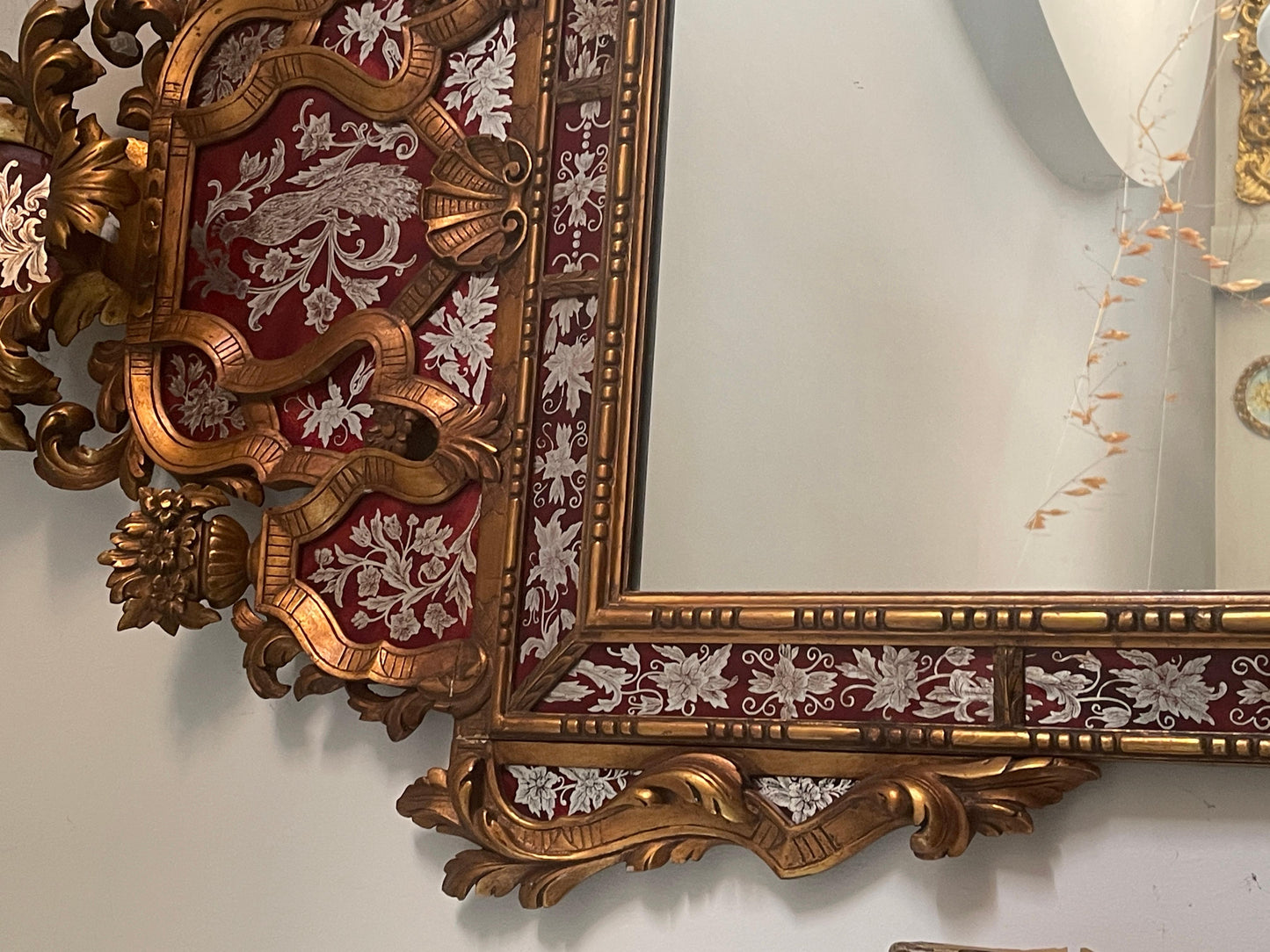 Specchio Antico con Cornice Dorata in Stile Barocco - Eleganza e Raffinatezza