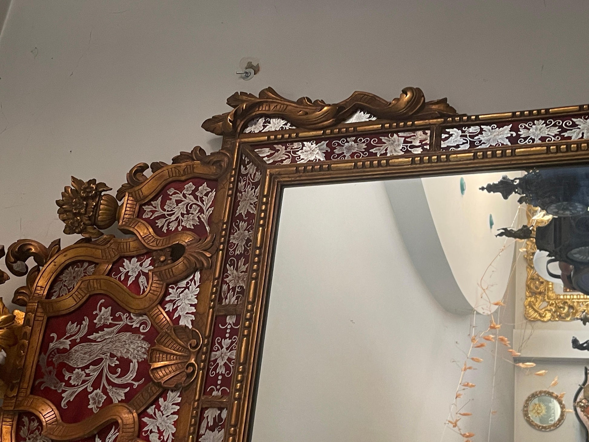 Specchio Antico con Cornice Dorata in Stile Barocco - Eleganza e Raffinatezza