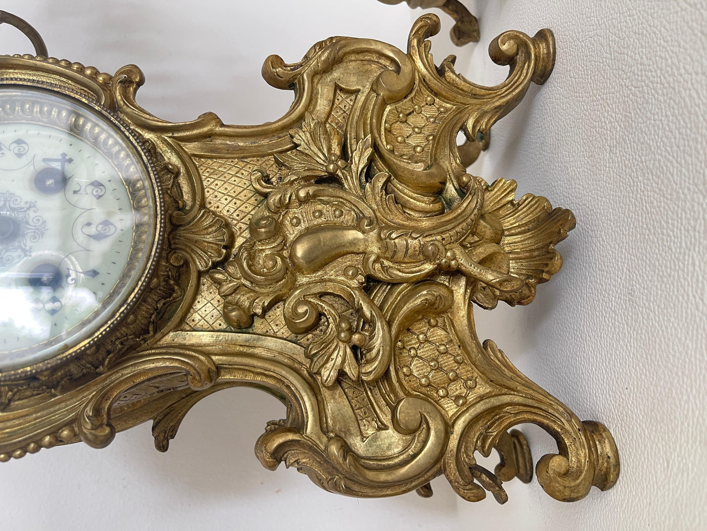 Trittico Antico in Bronzo Dorato – Orologio da Camino con Coppia di Candelabri