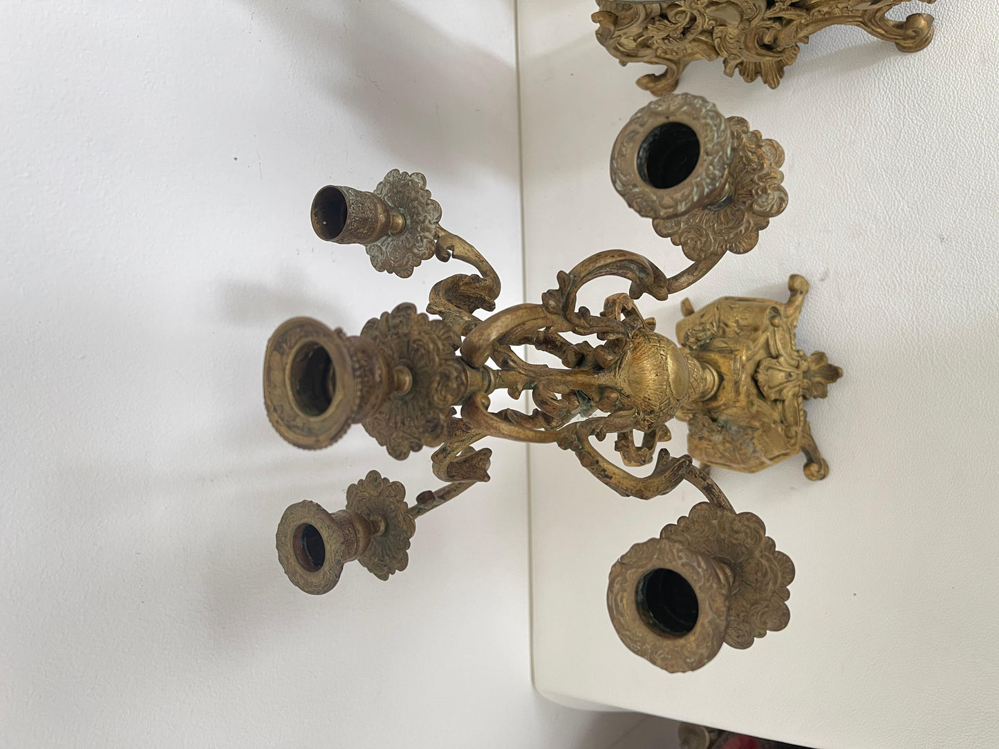 Trittico Antico in Bronzo Dorato – Orologio da Camino con Coppia di Candelabri