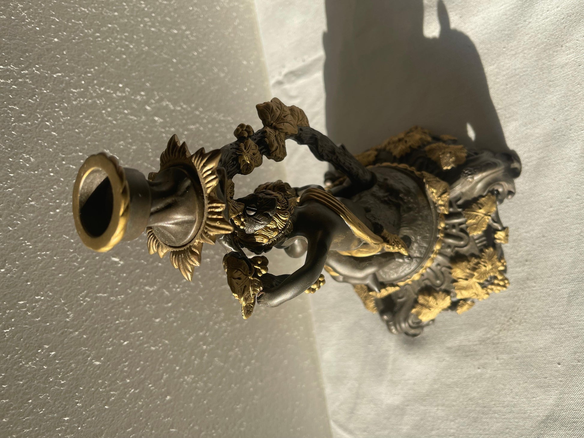 Splendido candeliere italiano in bronzo con cherubini, anni 1980