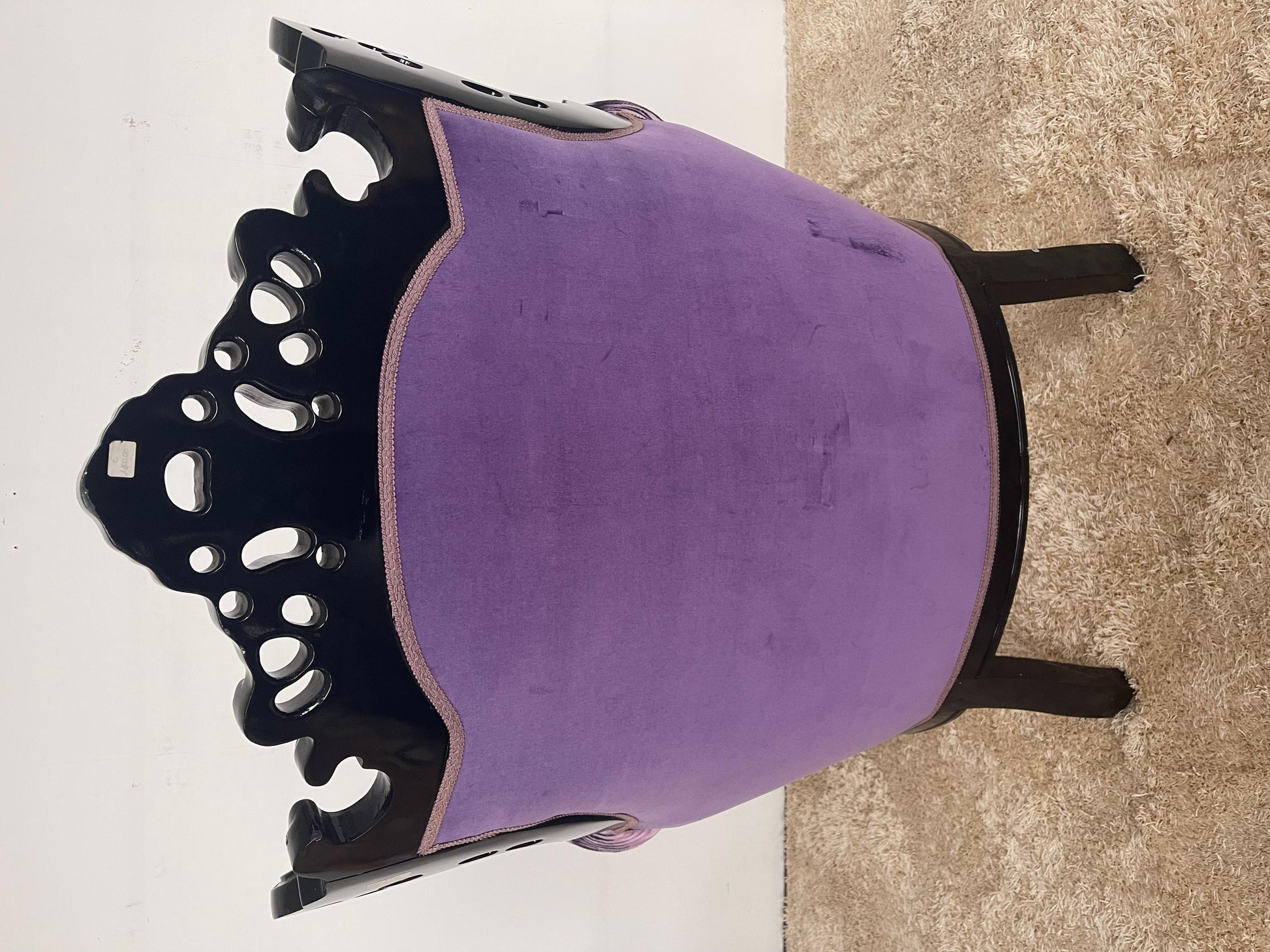 Poltrona italiana in stile francese leopardato viola di Domenico Rugiano