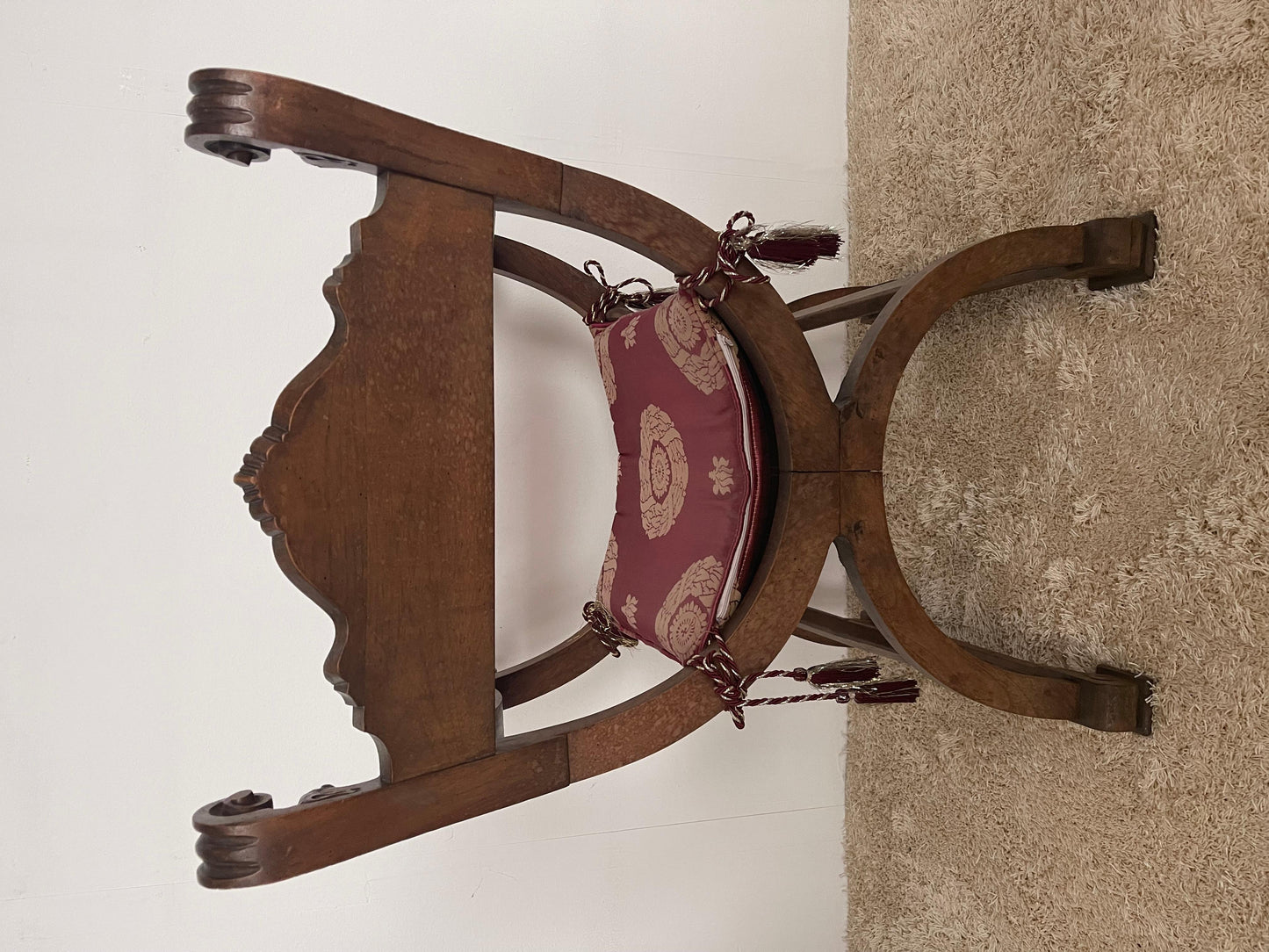 Italian Poltrona curule o dagobert in noce antica anni '20