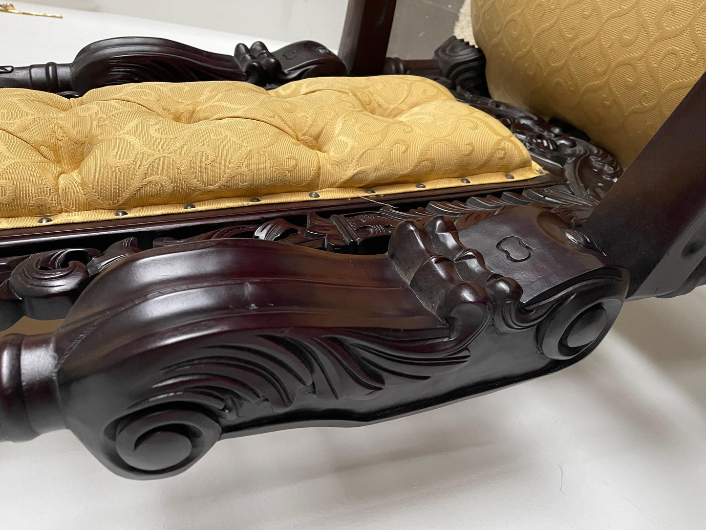 Grande trono lion king italiano stile dark poltrone reale del secolo XX