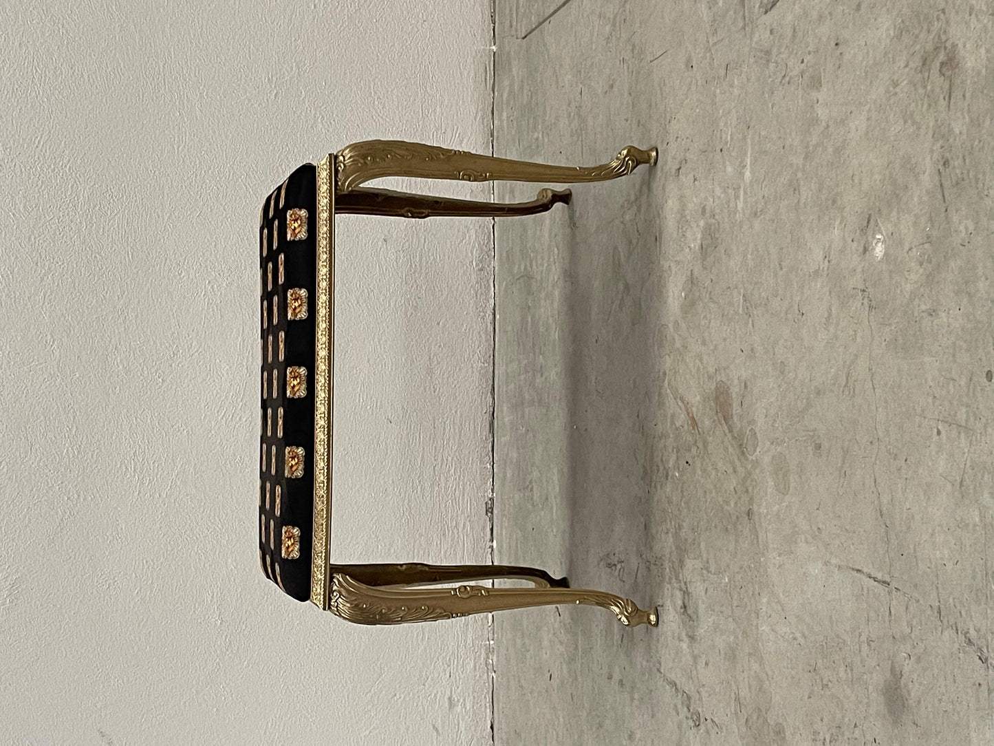 Piccola panchina nera style vintage