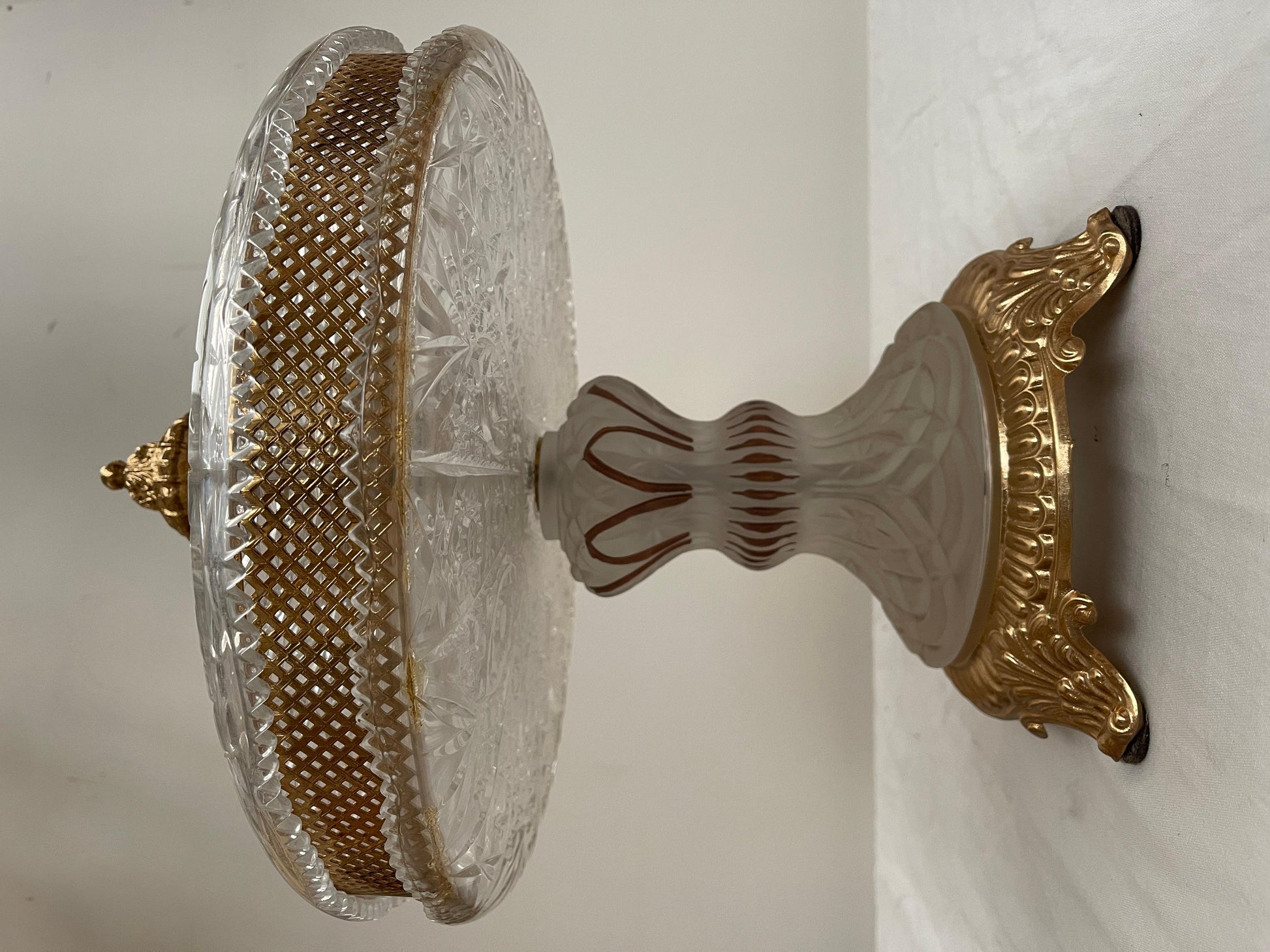 Centrotavola italiano di lusso in cristallo e bronzo dorato stile parigi anni'90