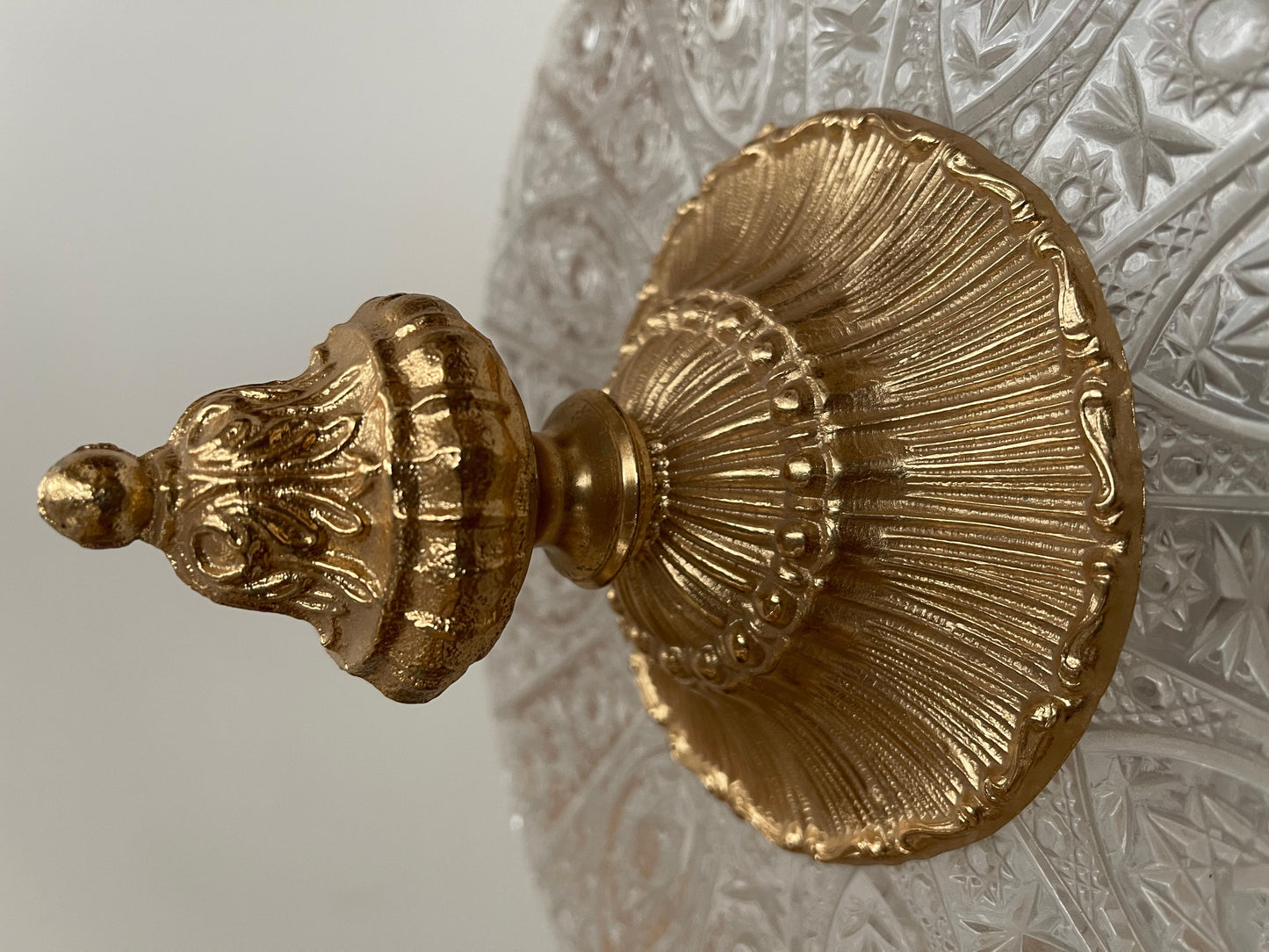 Centrotavola italiano di lusso in cristallo e bronzo dorato stile parigi anni'90