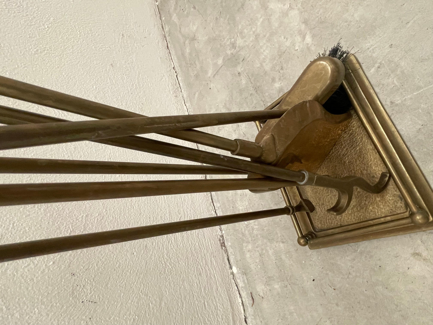 Attrezzi da camino vintage ottone