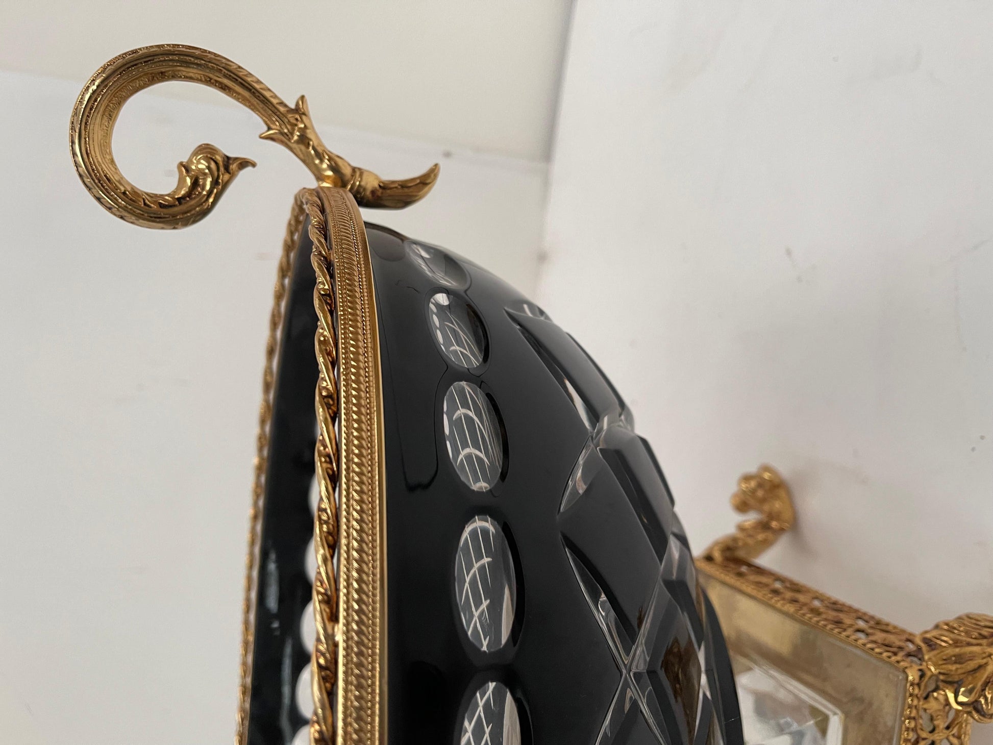 Capolavoro in Cristallo molato a mano in bronzo dorato