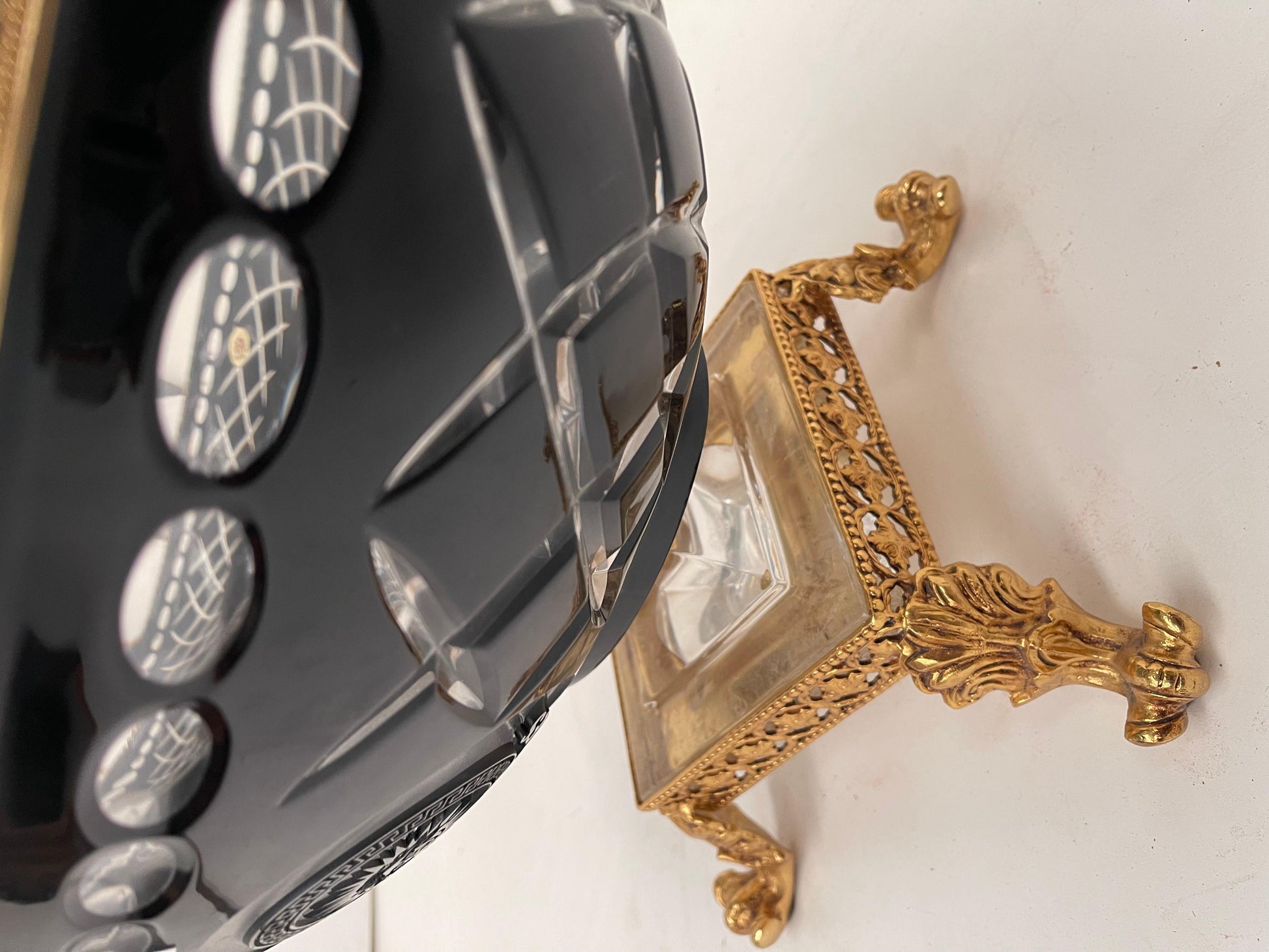 Capolavoro in Cristallo molato a mano in bronzo dorato