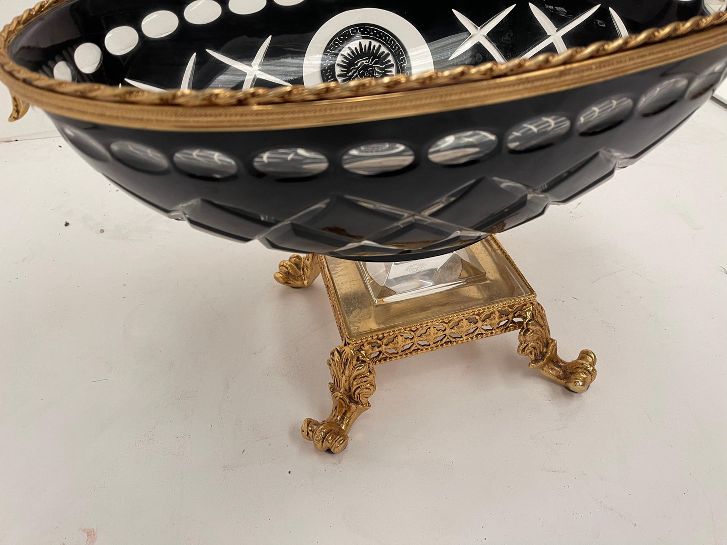 Capolavoro in Cristallo molato a mano in bronzo dorato