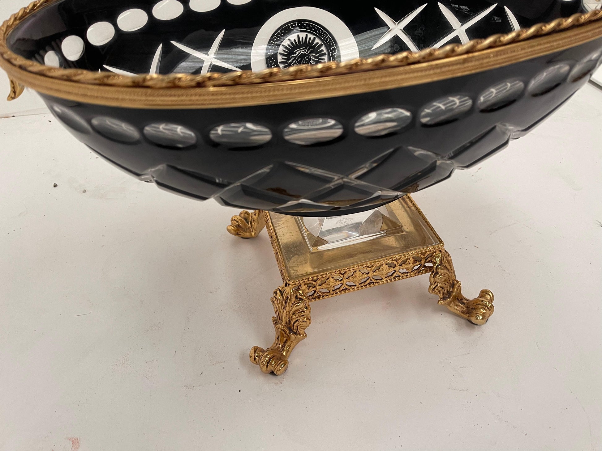 Capolavoro in Cristallo molato a mano in bronzo dorato