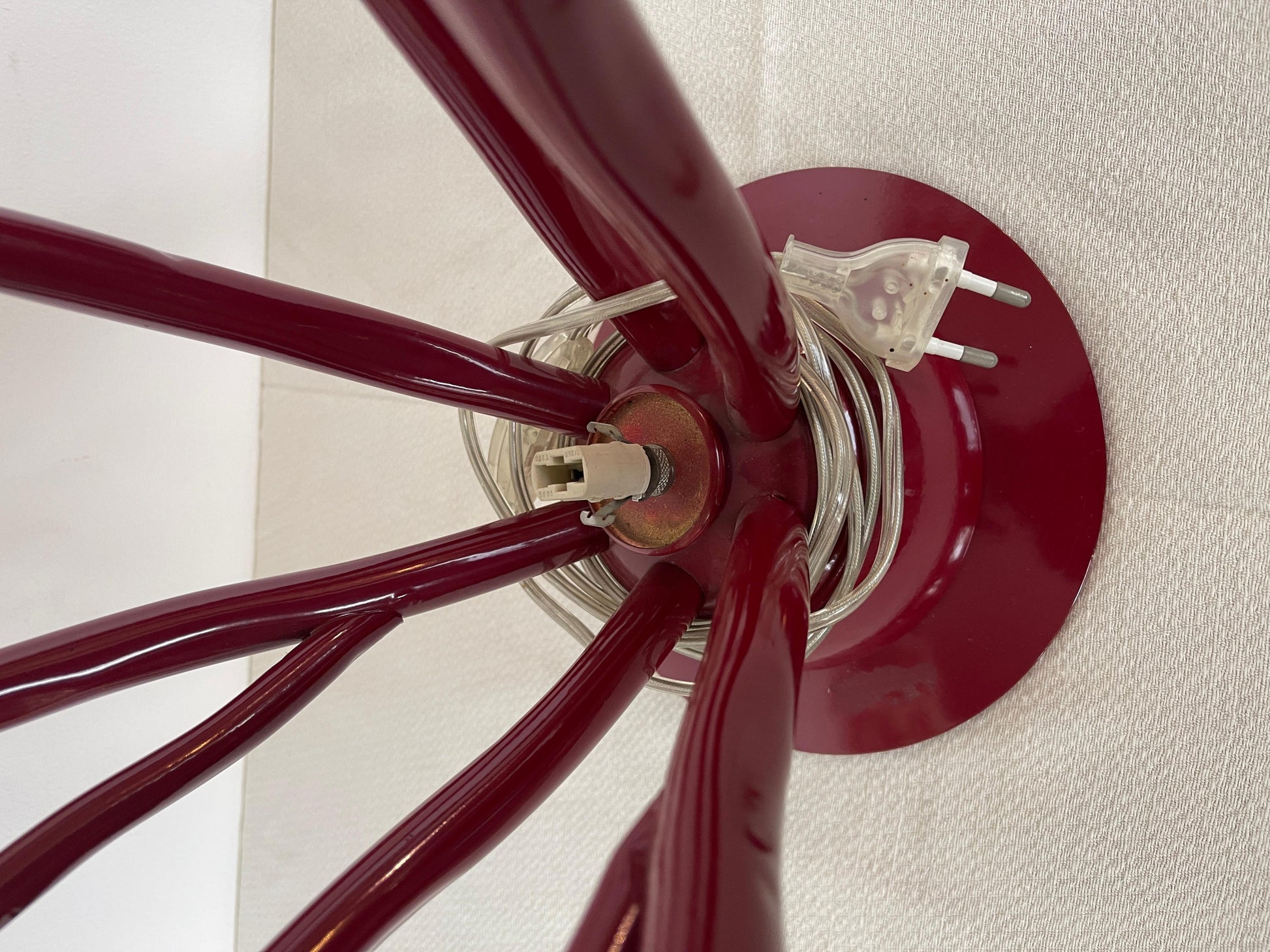 Rara lampada da tavolo design rosso italian anni '90