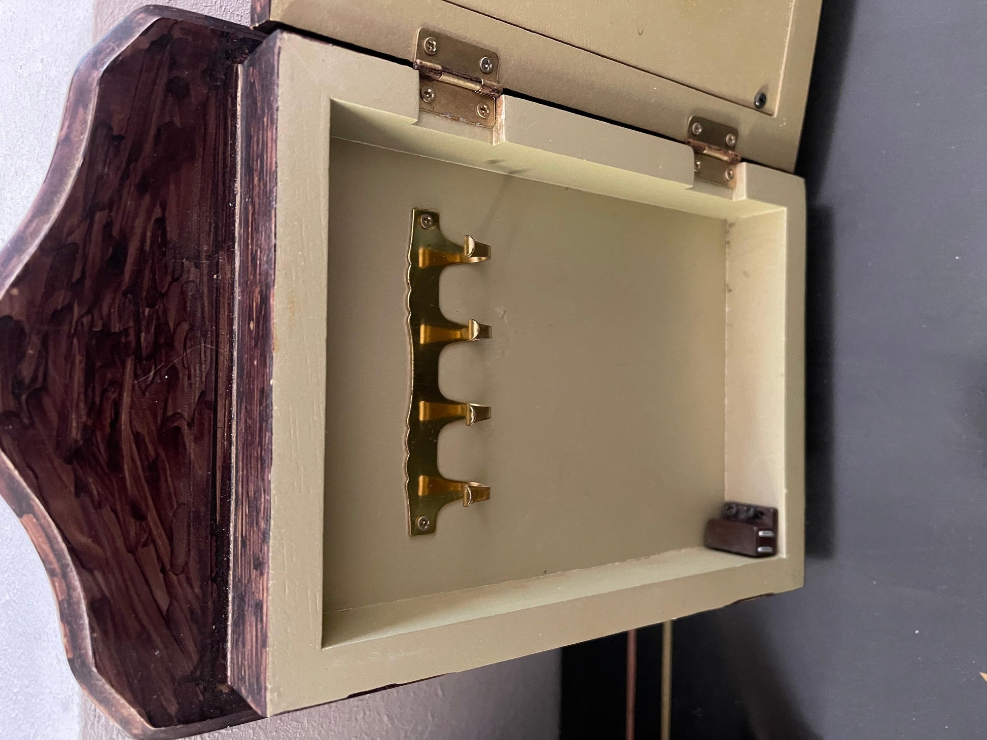 Appendichiavi angoli in legno vintage