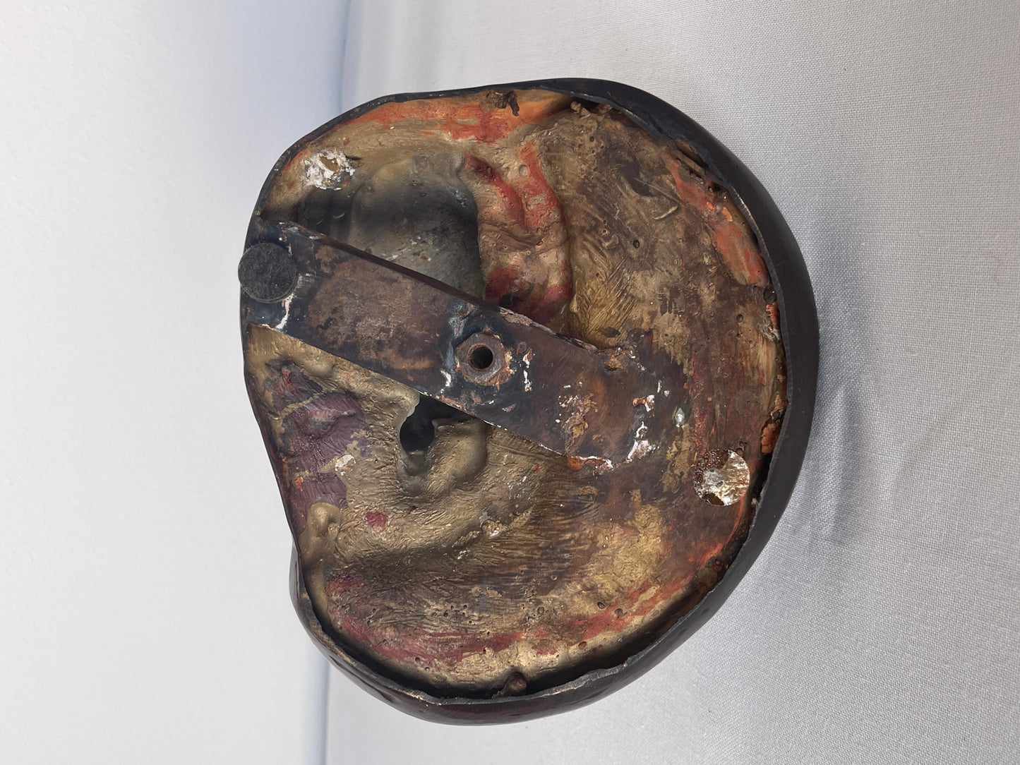 Antico posacenere italiano in bronzo con figura di putti, XX secolo