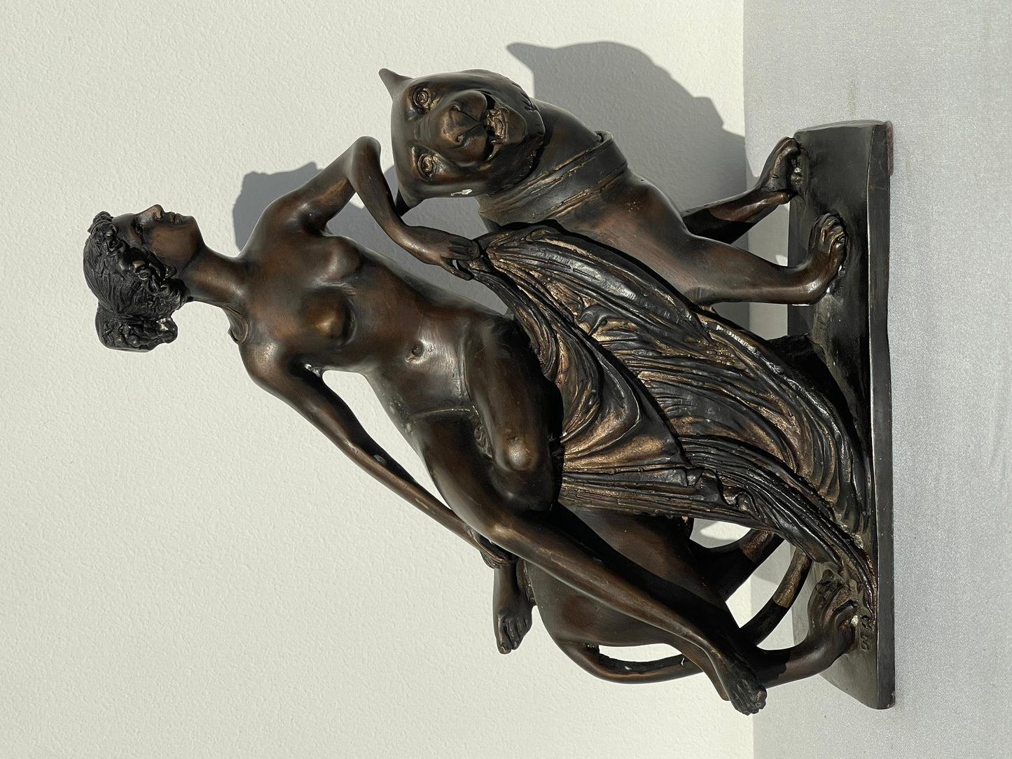 Scultura, Arianna in bronzo che cavalca una pantera, XX secolo