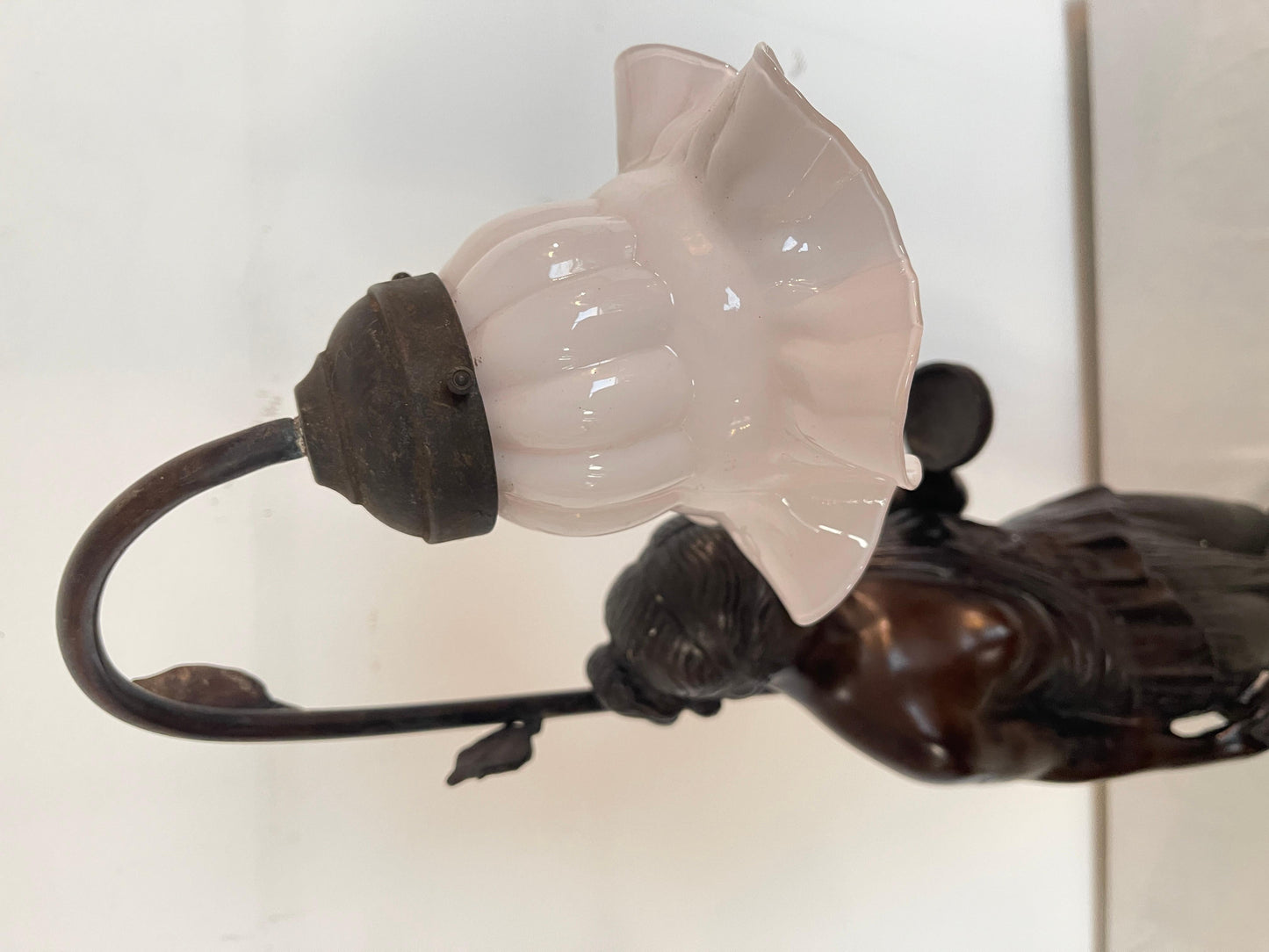 Favolosa lampada antica in stile Art Déco con figura di donna XIX secolo