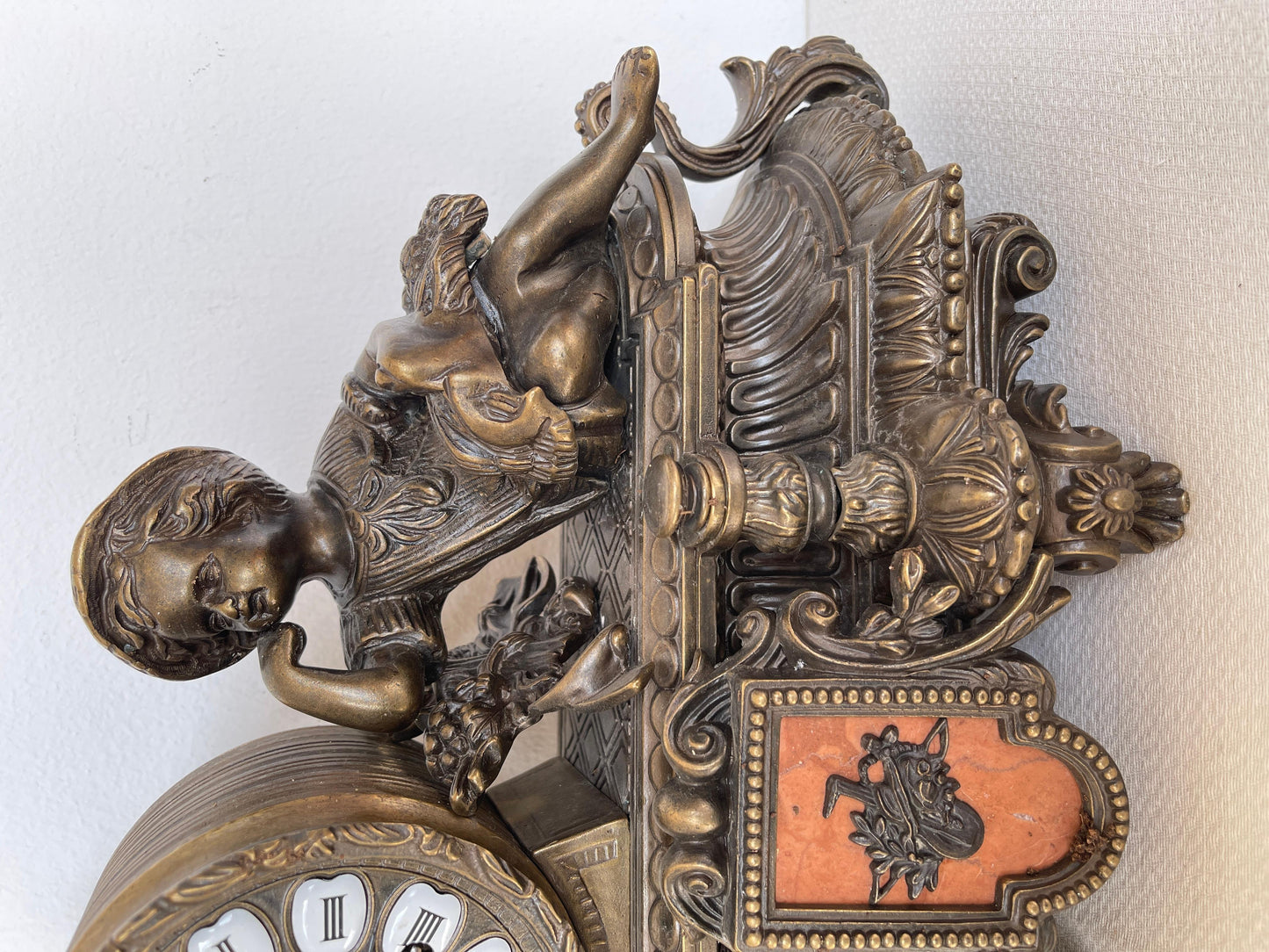 Bellissimo orologio da tavolo meccanico francese degli anni '70