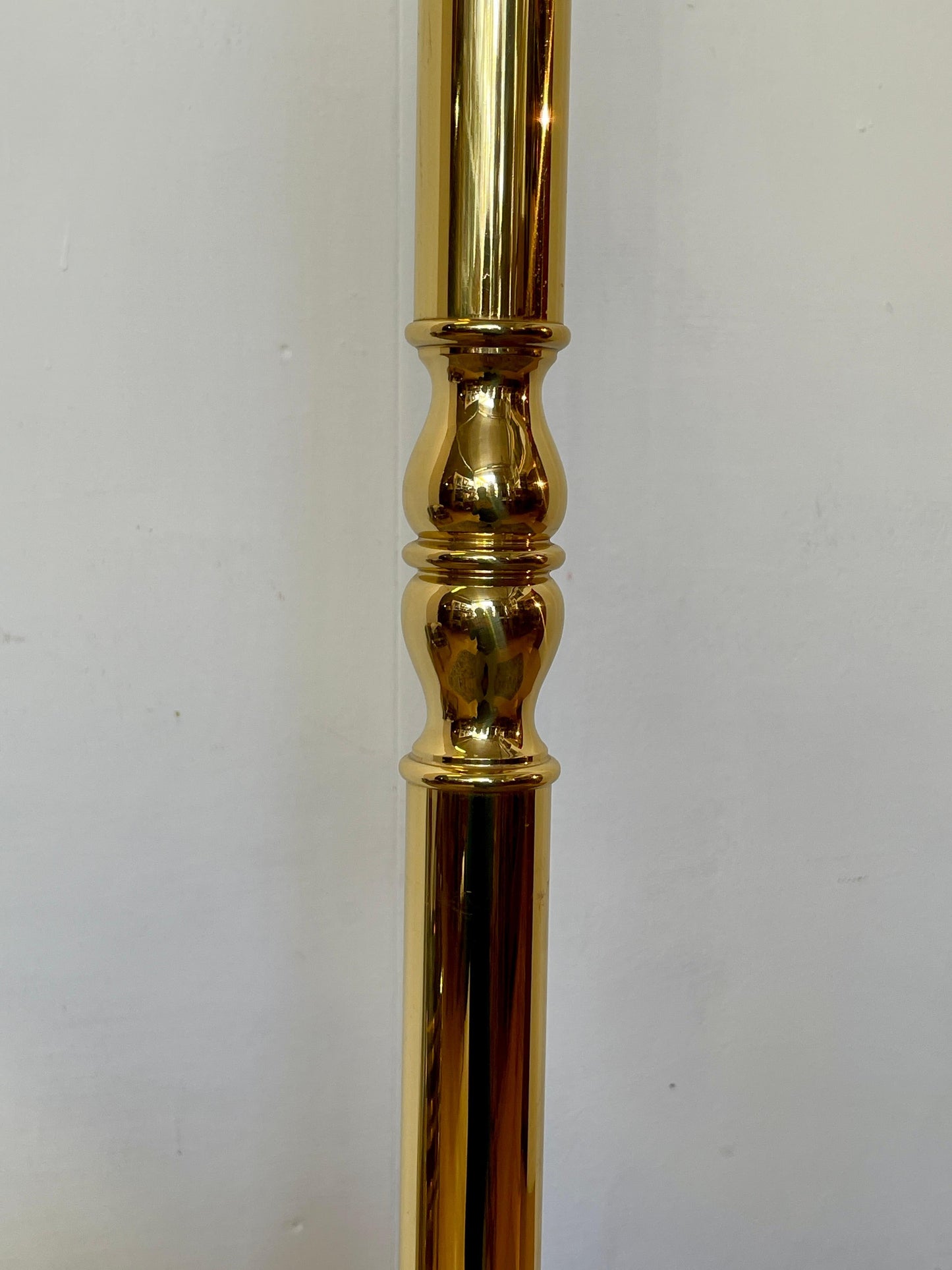 Elegante Appendiabiti da terra in ottone lucido, stile classico e raffinato 1980