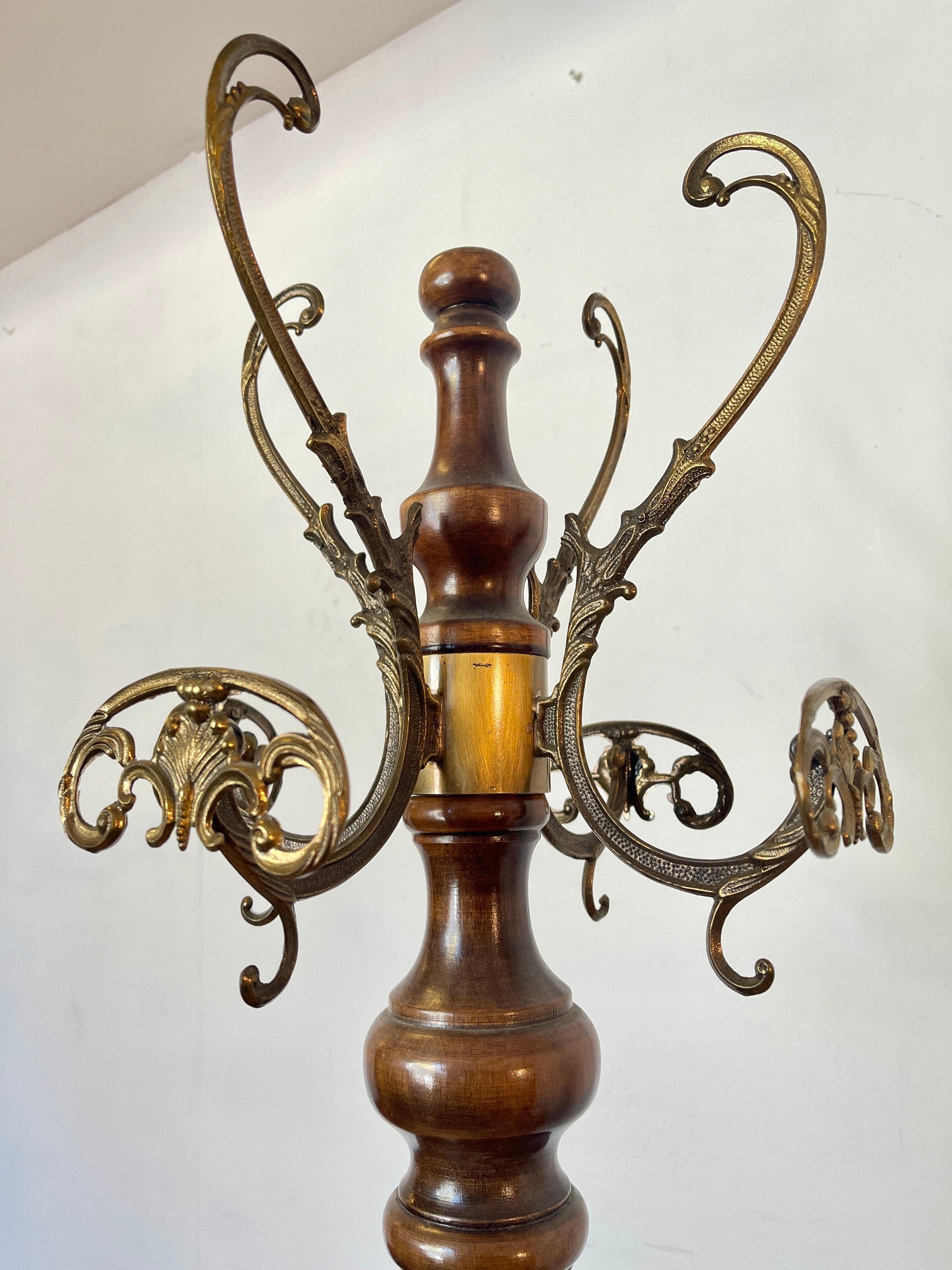 Appendiabiti classico in stile italiano in legno e bronzo degli anni '40