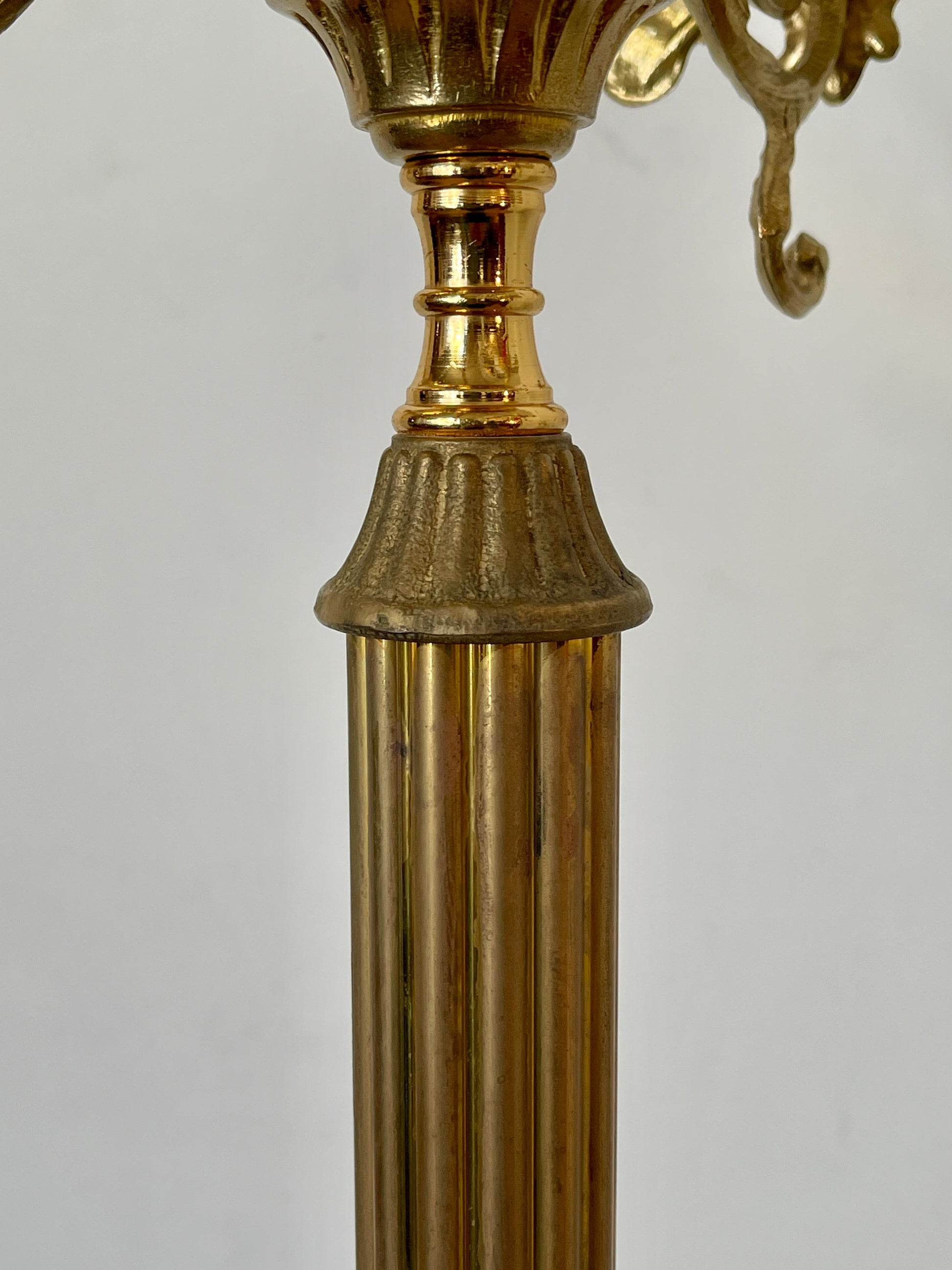 Appendiabiti da terra in stile antico, stile hollywood regency anni '50