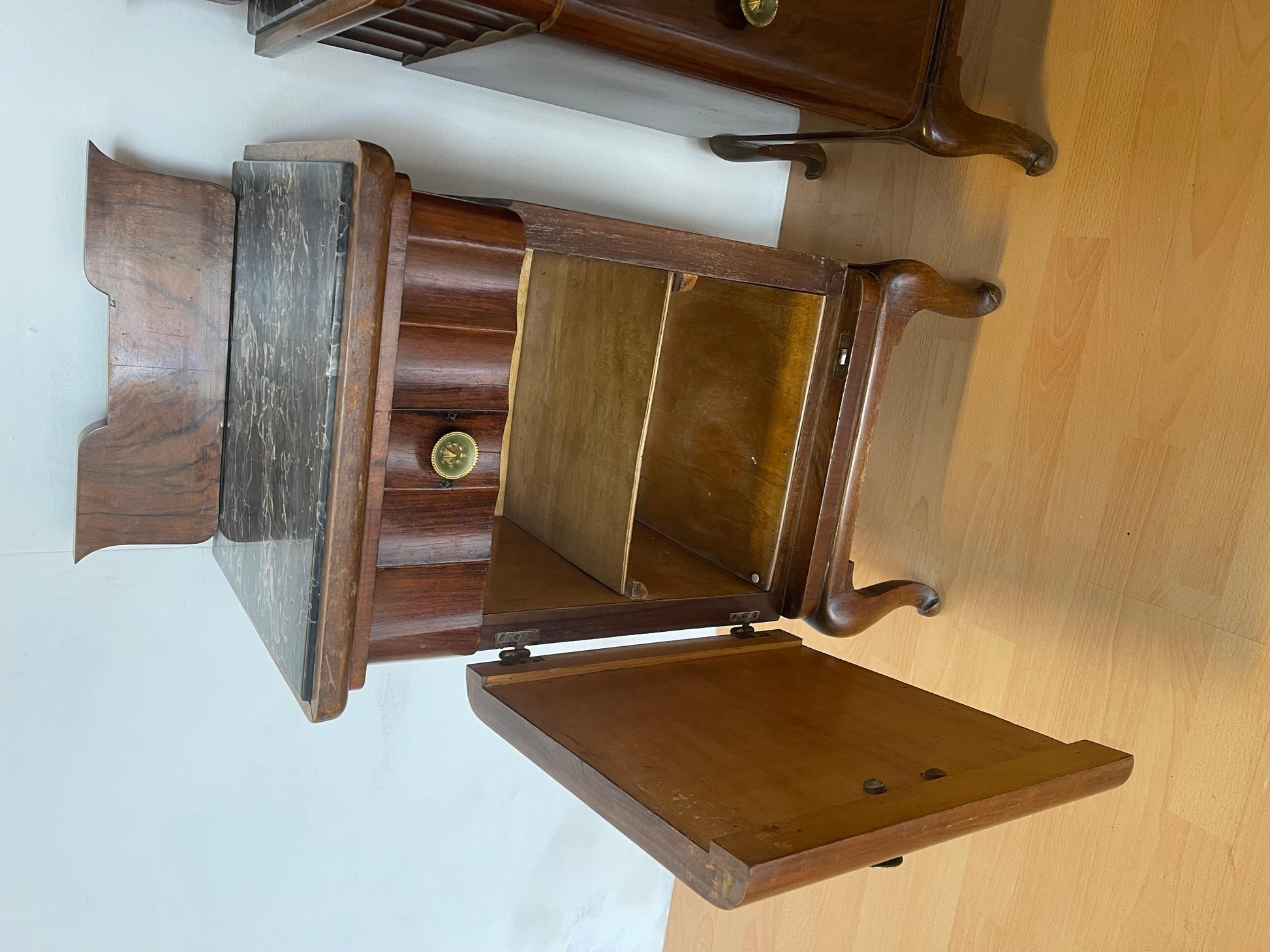 Coppia di comodini antichi Art Deco