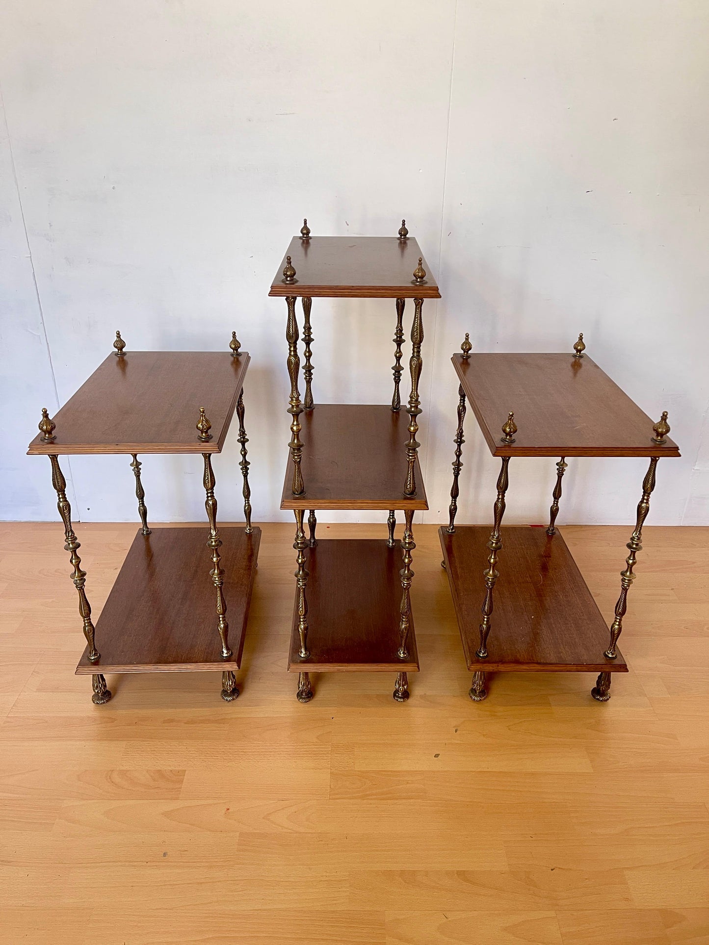 Set di librerie classiche italiane degli anni '50 in legno e bronzo