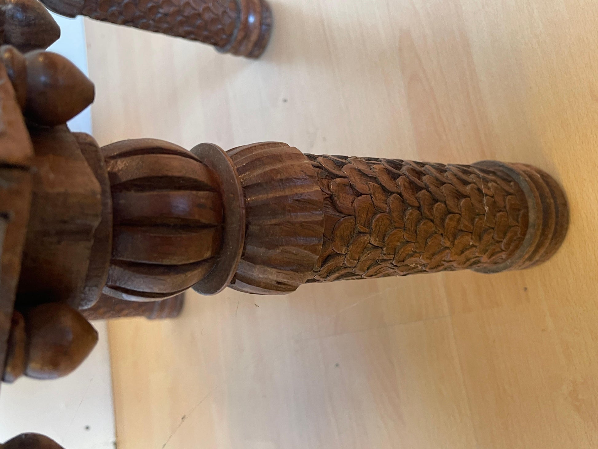 Antico tavolino raro etnico