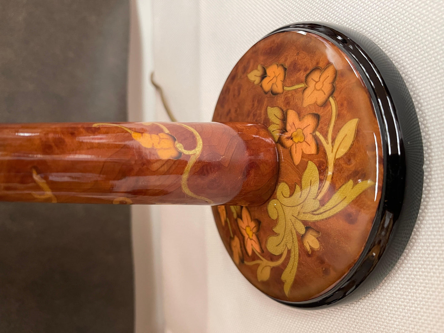 Coppia di lampade da comodino vintage in stile classico italiano degli anni '70