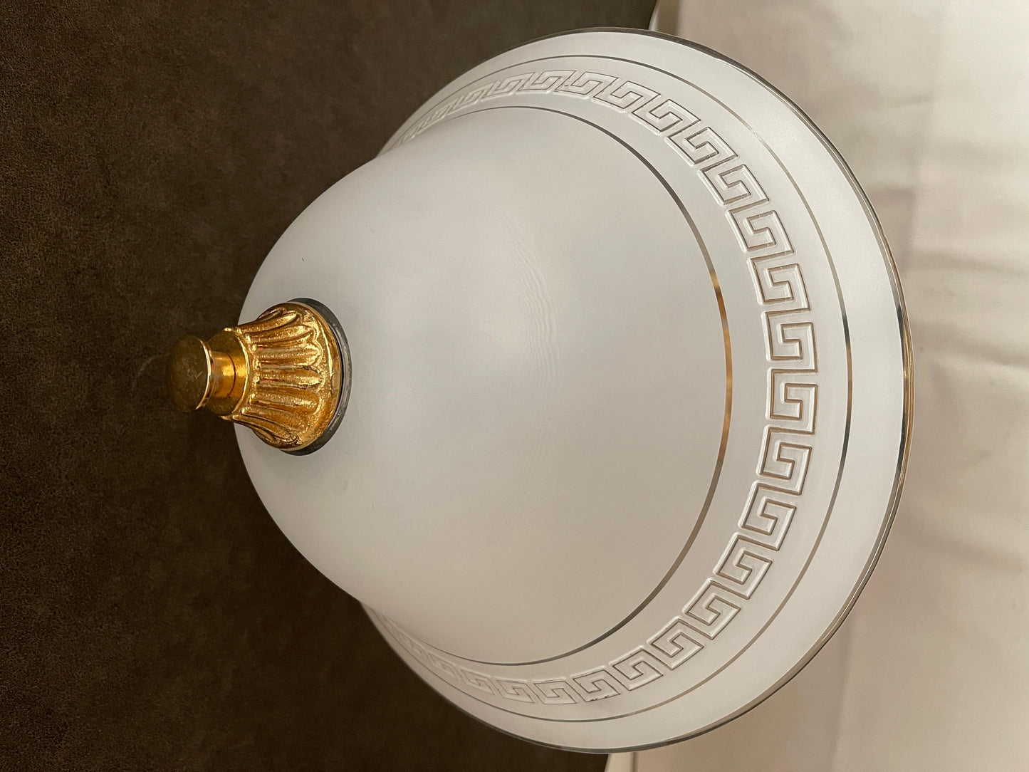 Lussuosa lampada da tavolo in bronzo dorato in classico stile italiano sec. XX