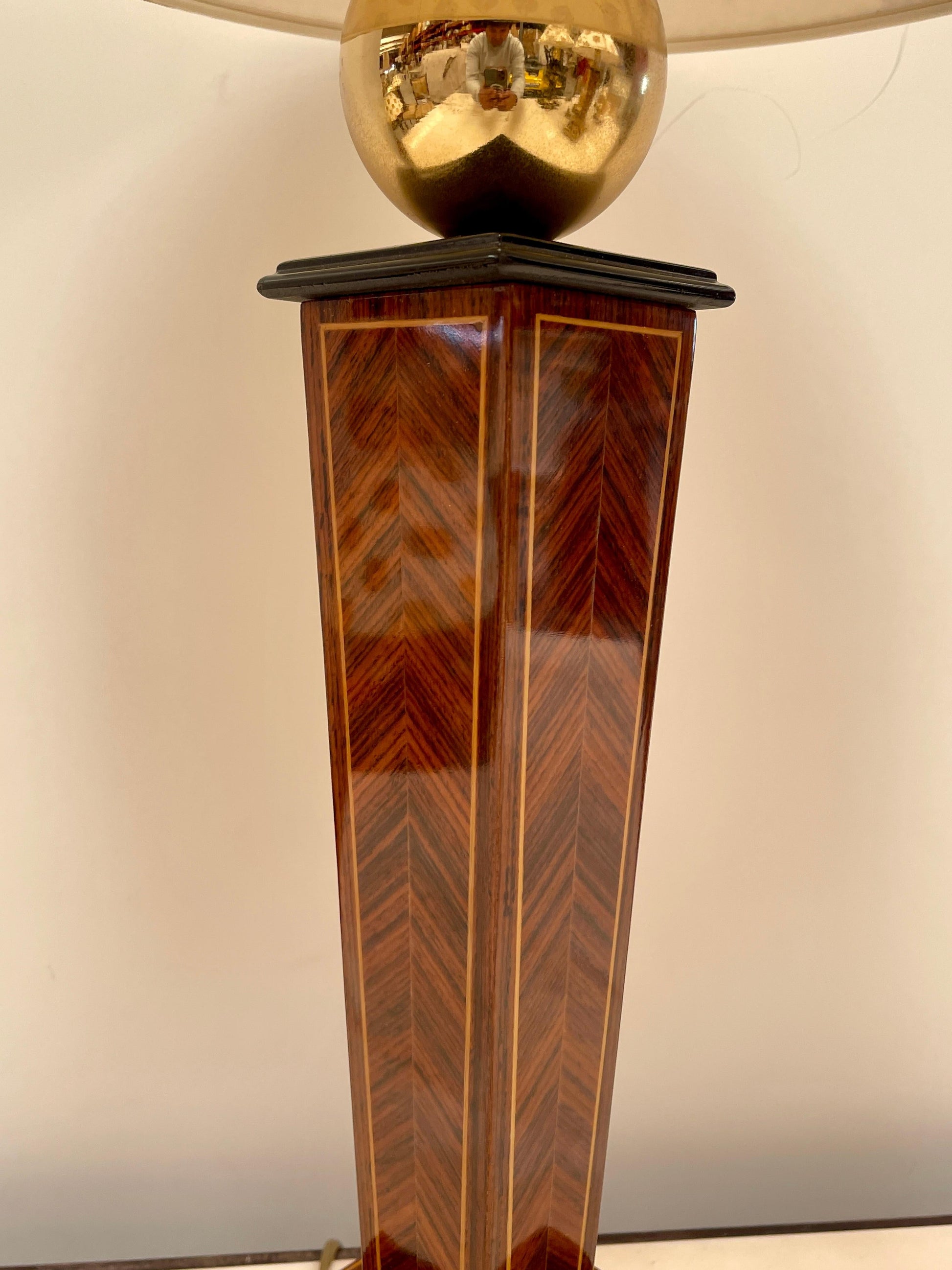 Elegante Lampade da tavolo versailles in legno con paralume a cupola anni '90