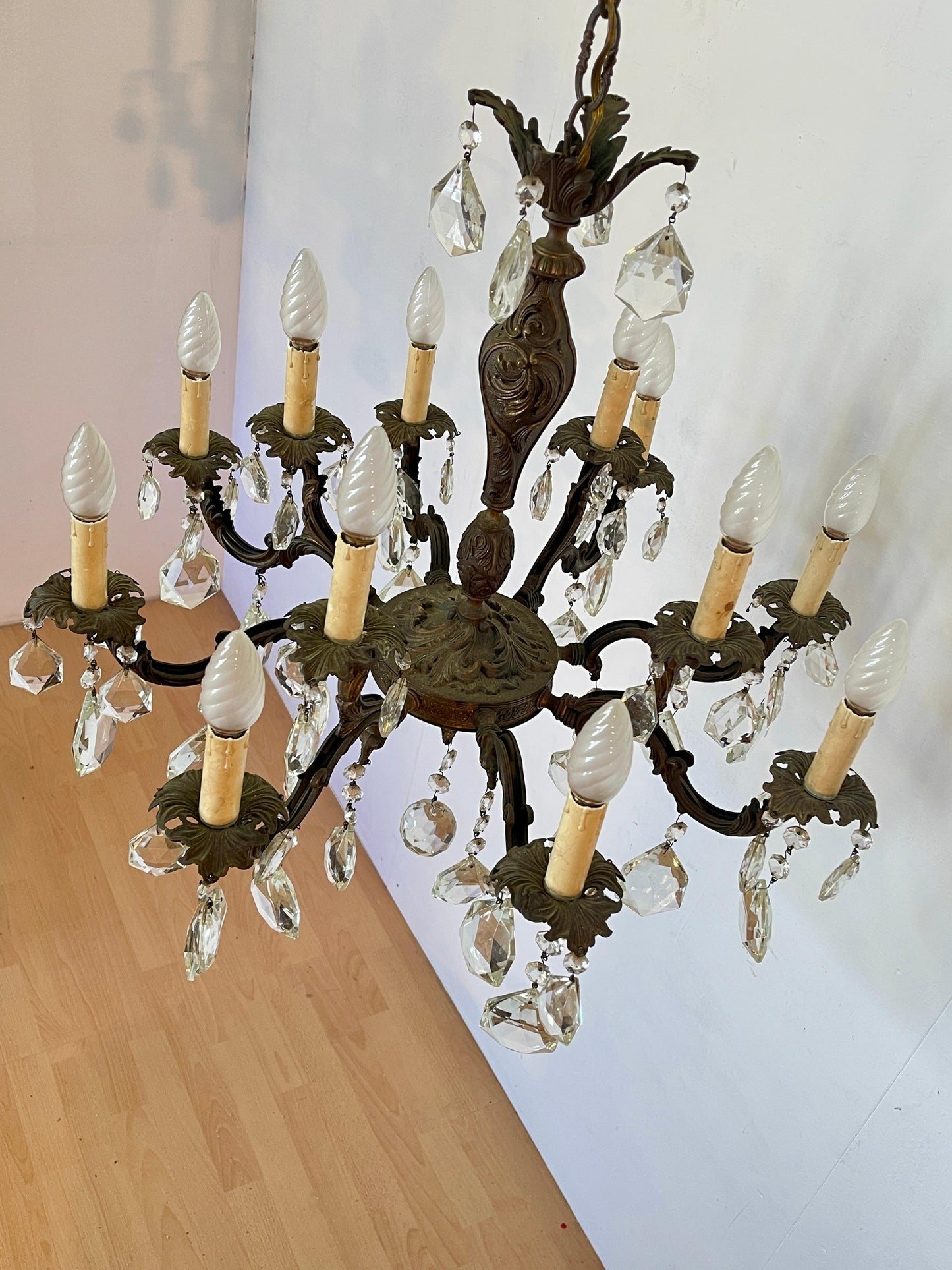 Elegante lampadario vintage in stile Classico con pendenti in Cristallo anni '40