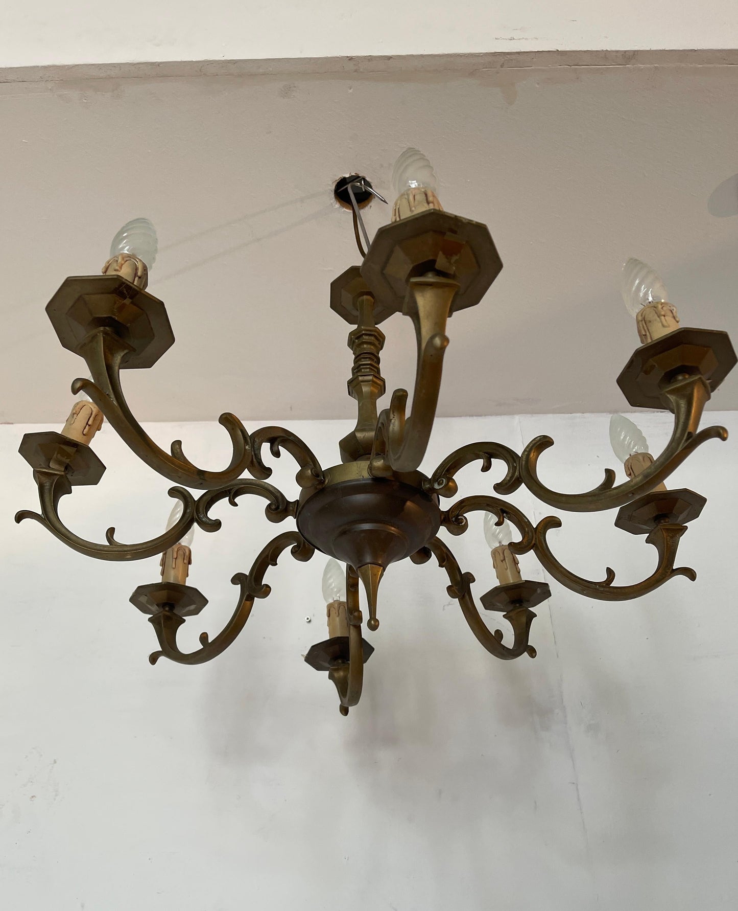 Lampadario in bronzo stile classico robusto italiano anni '70
