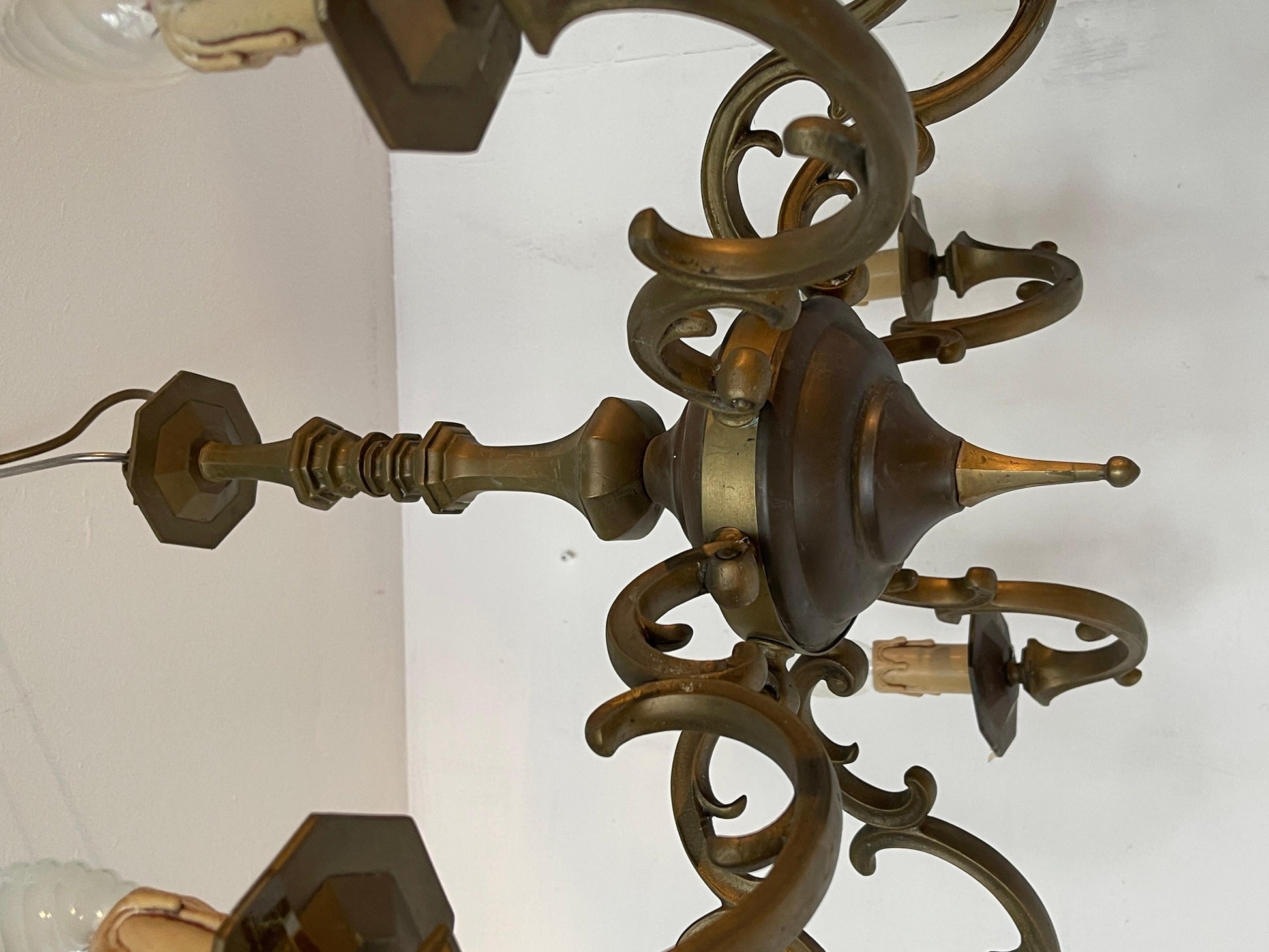 Lampadario in bronzo stile classico robusto italiano anni '70