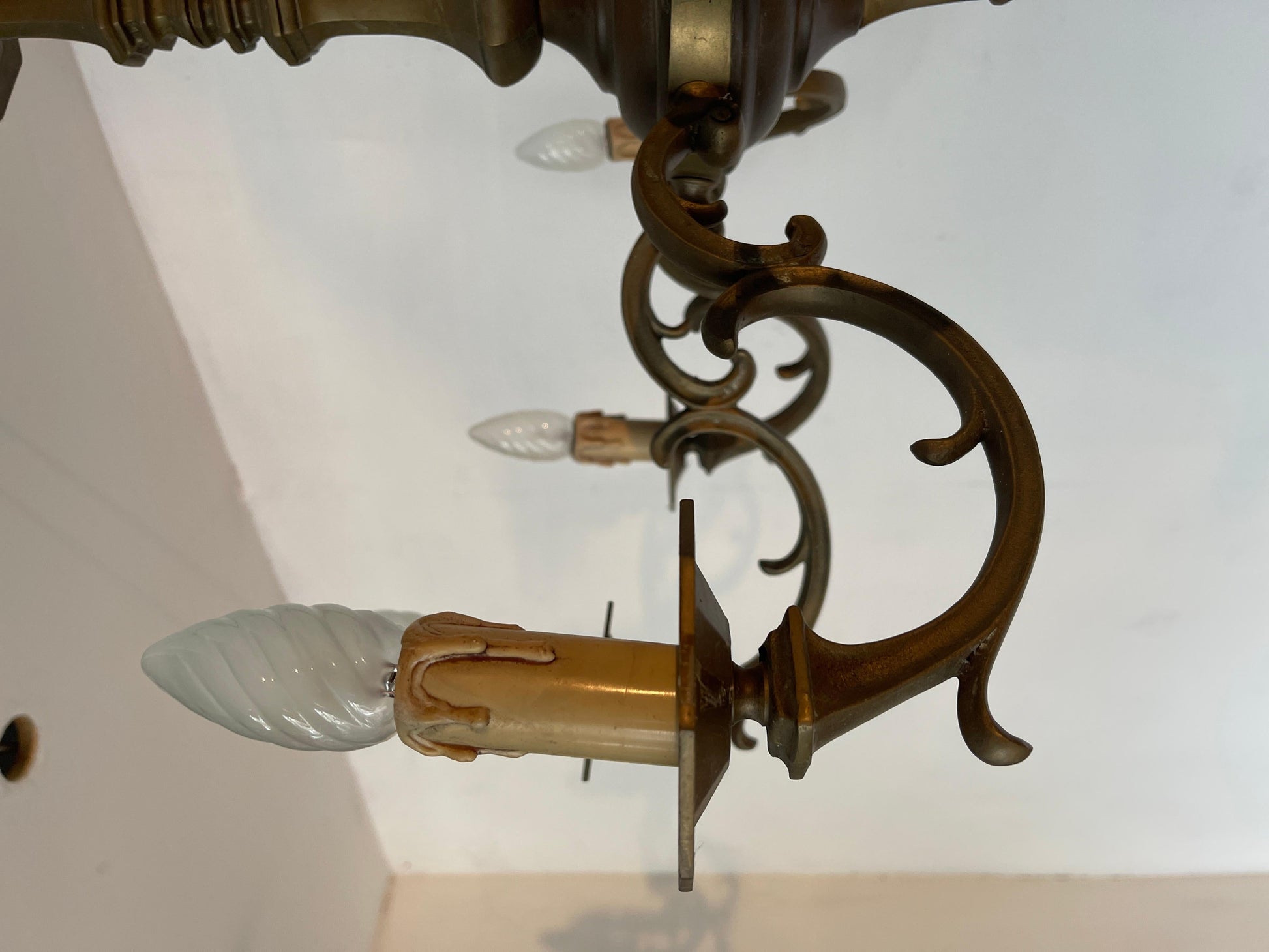 Lampadario in bronzo stile classico robusto italiano anni '70