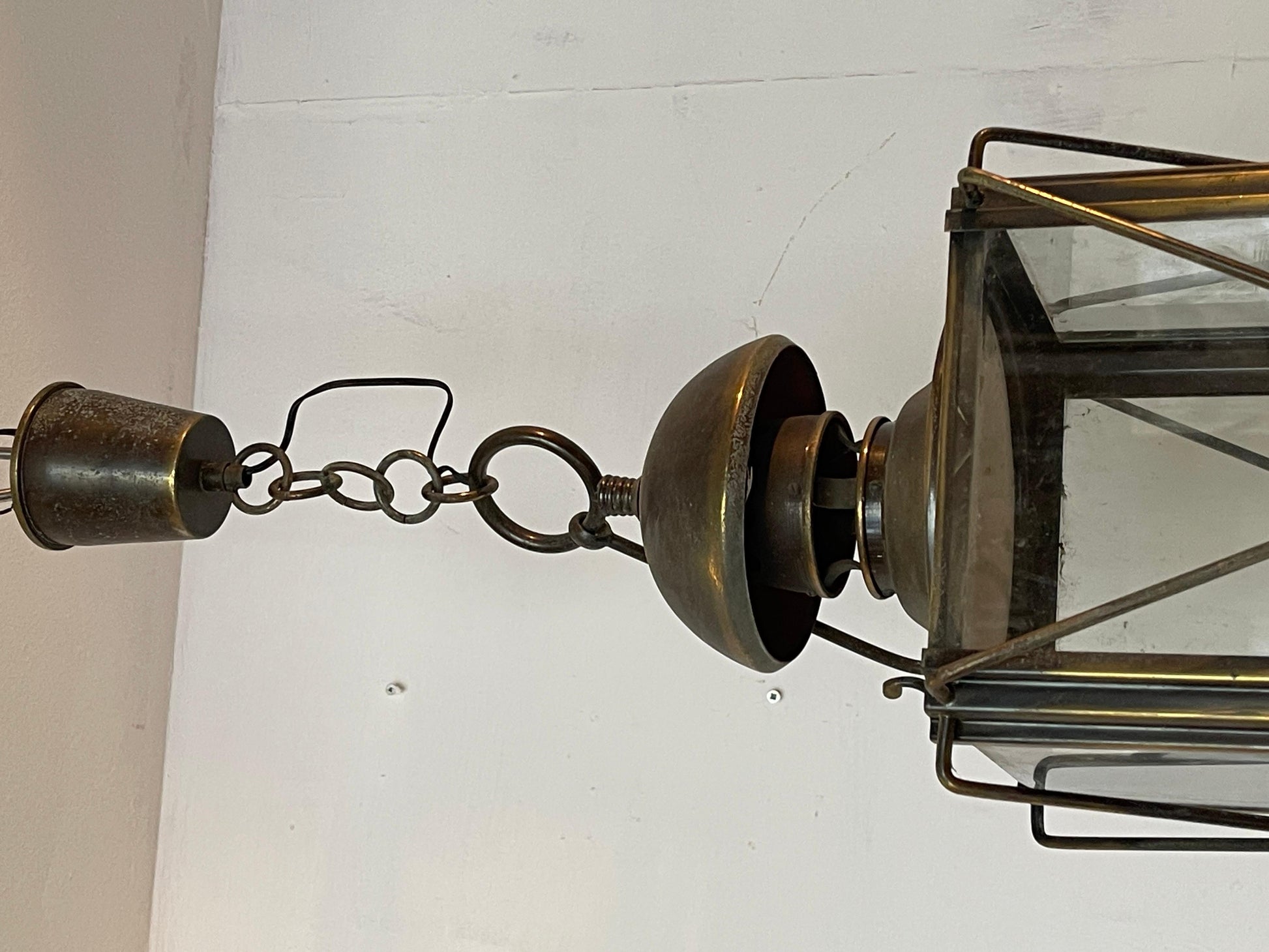 Lampadario classico italiano in bronzo e cristallo stile anni '40
