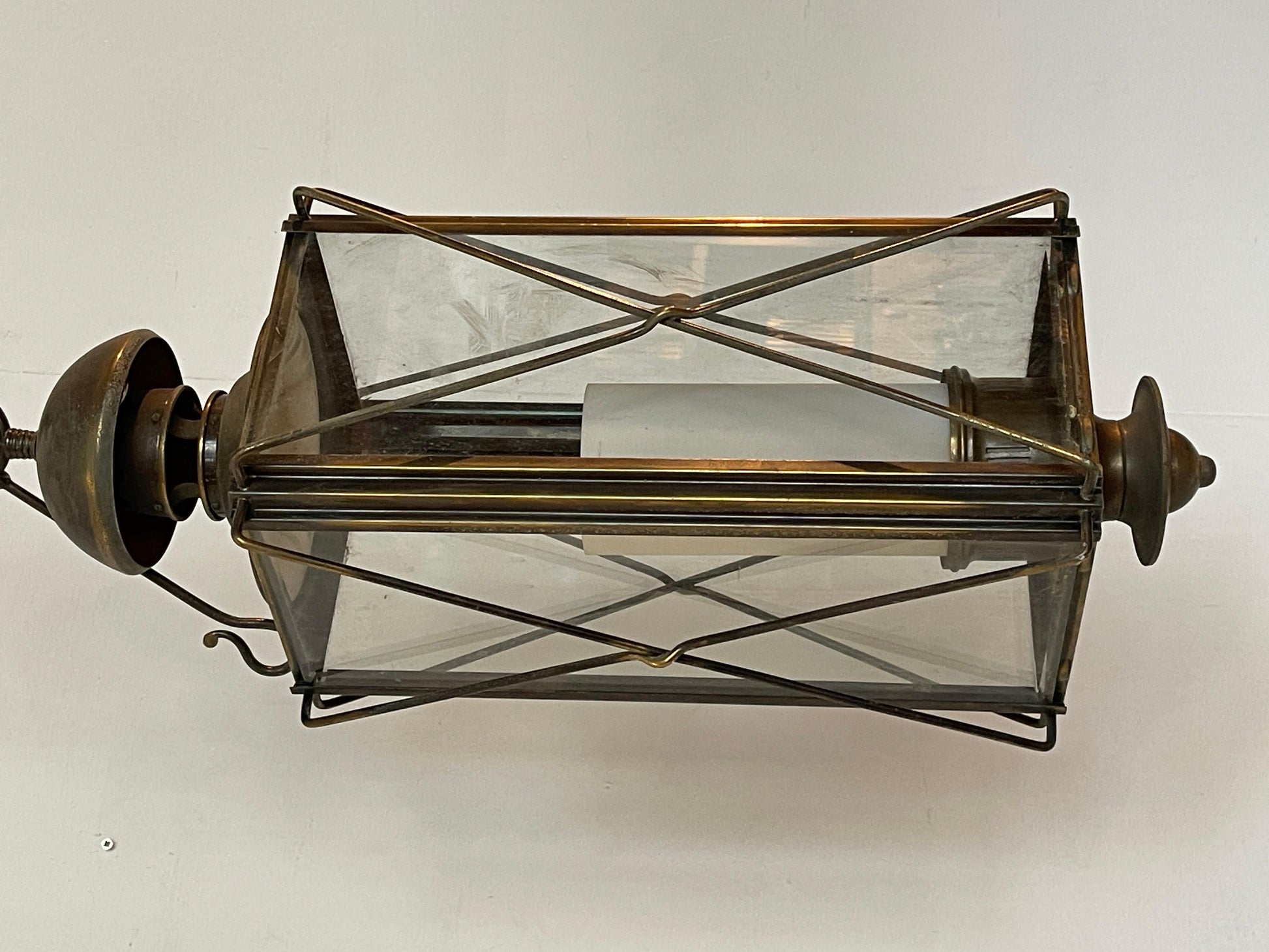 Lampadario classico italiano in bronzo e cristallo stile anni '40