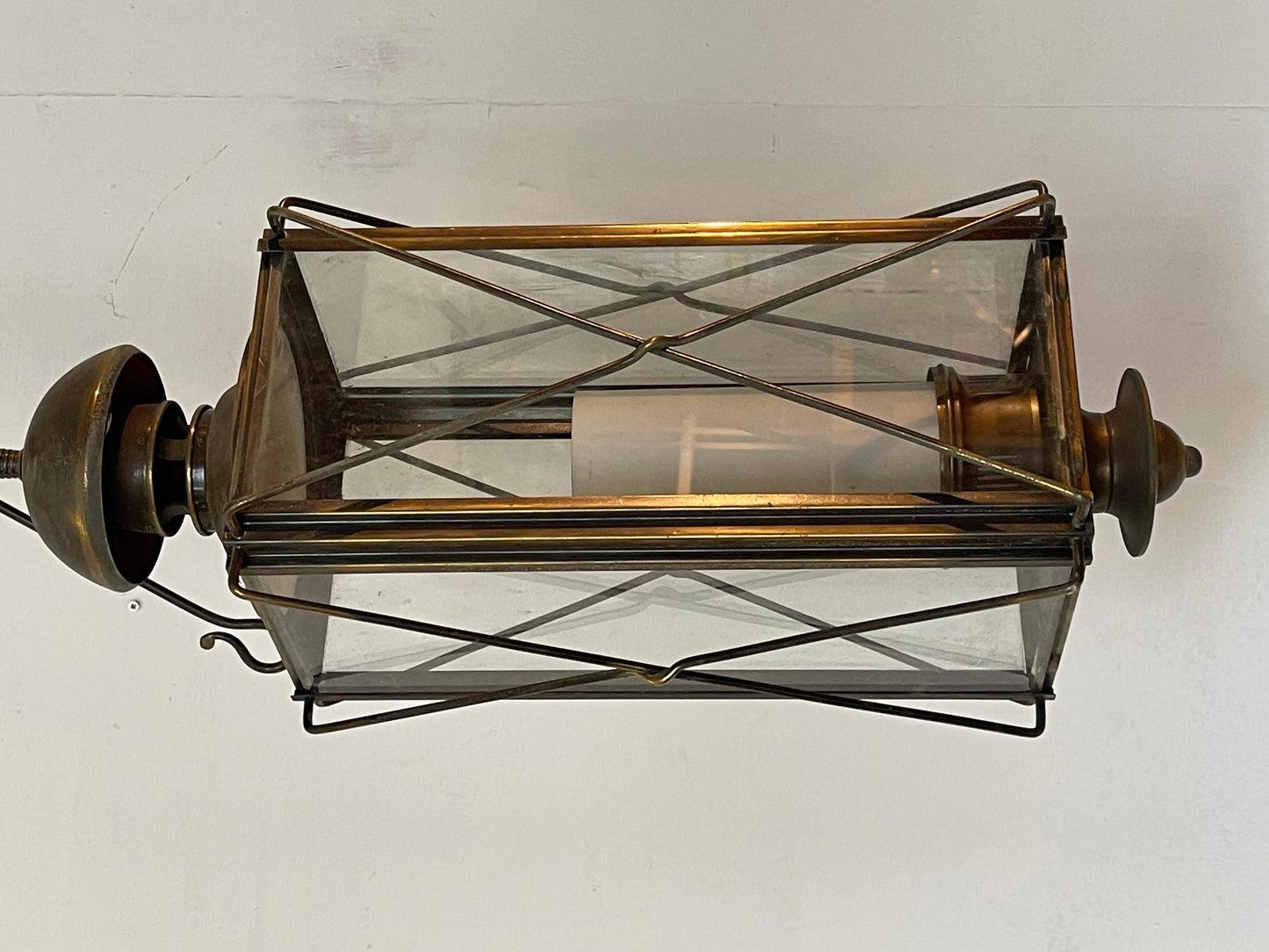 Lampadario classico italiano in bronzo e cristallo stile anni '40