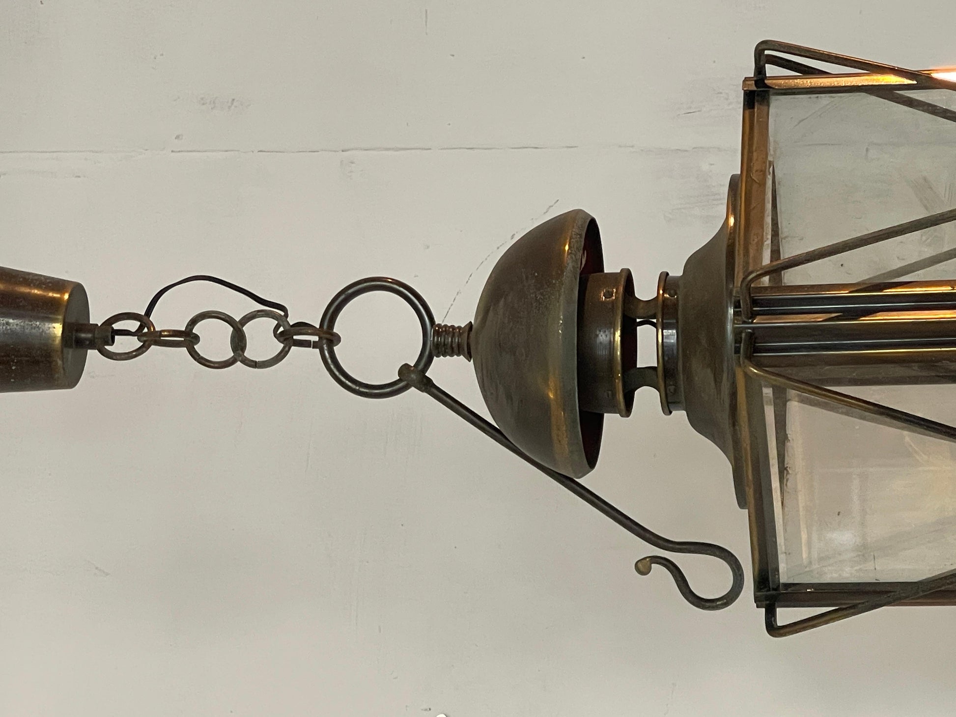 Lampadario classico italiano in bronzo e cristallo stile anni '40