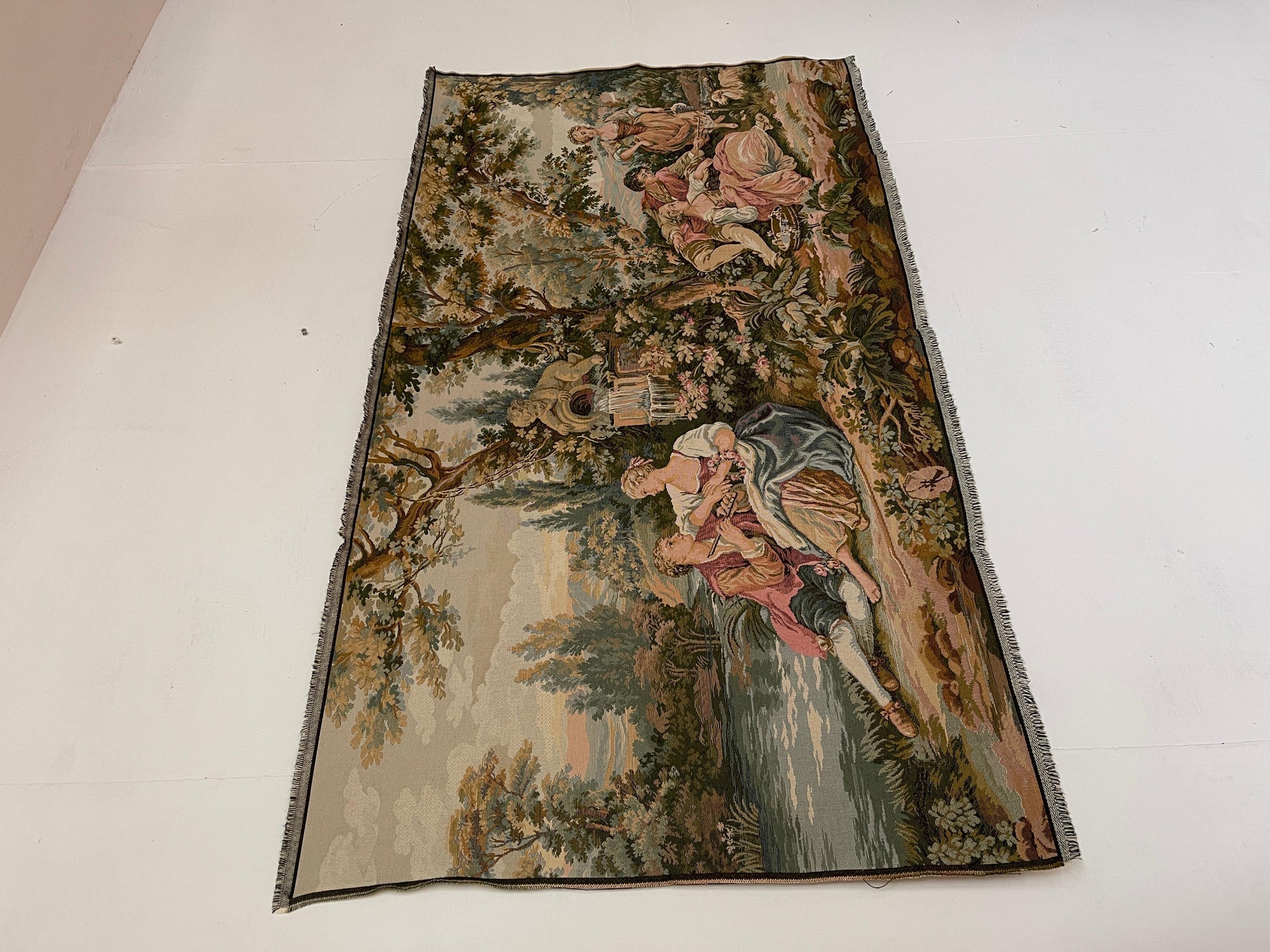 Arazzo rettangolare francese raffigurante coppie vintage degli anni '90.