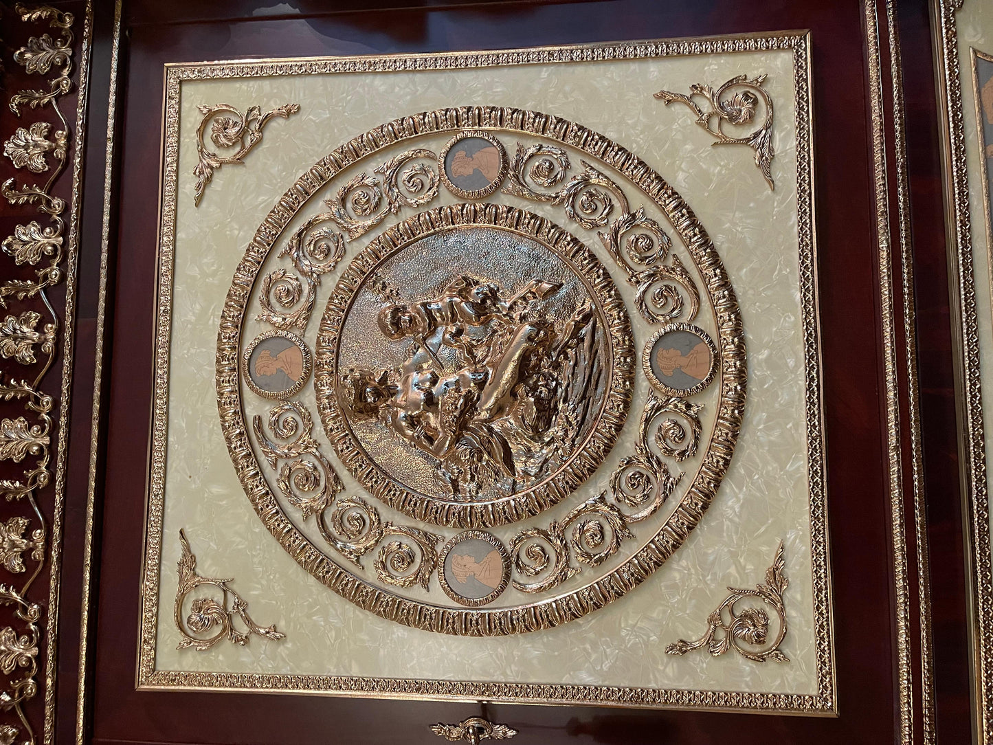 Grande monetiere Maria Antonieta placcato in oro, XX SECOLO