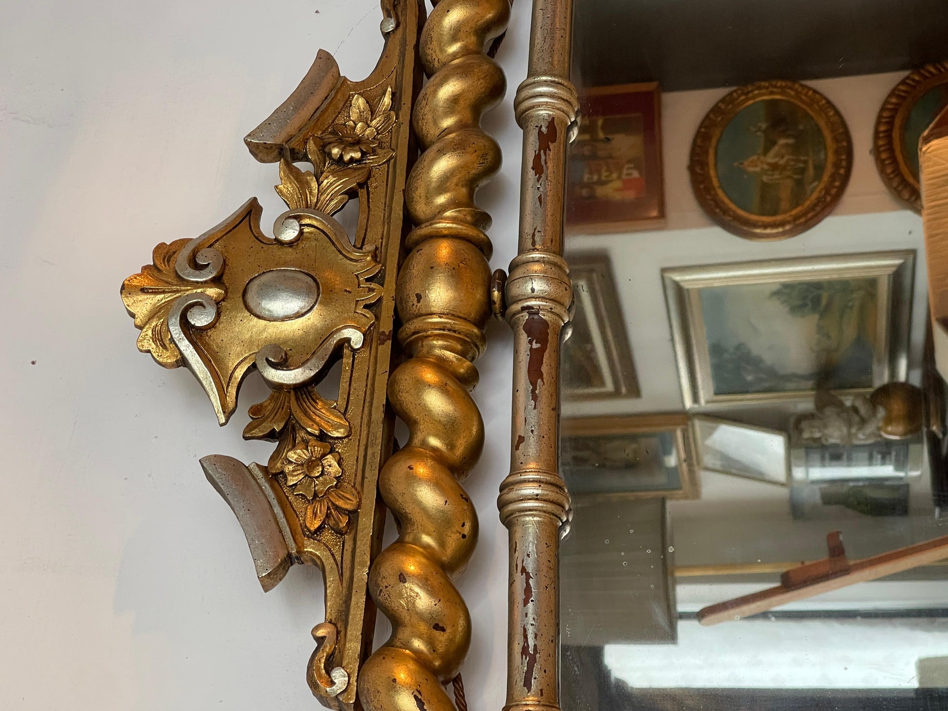 Antico specchio in legno in stile tortiglione fine XIX secolo