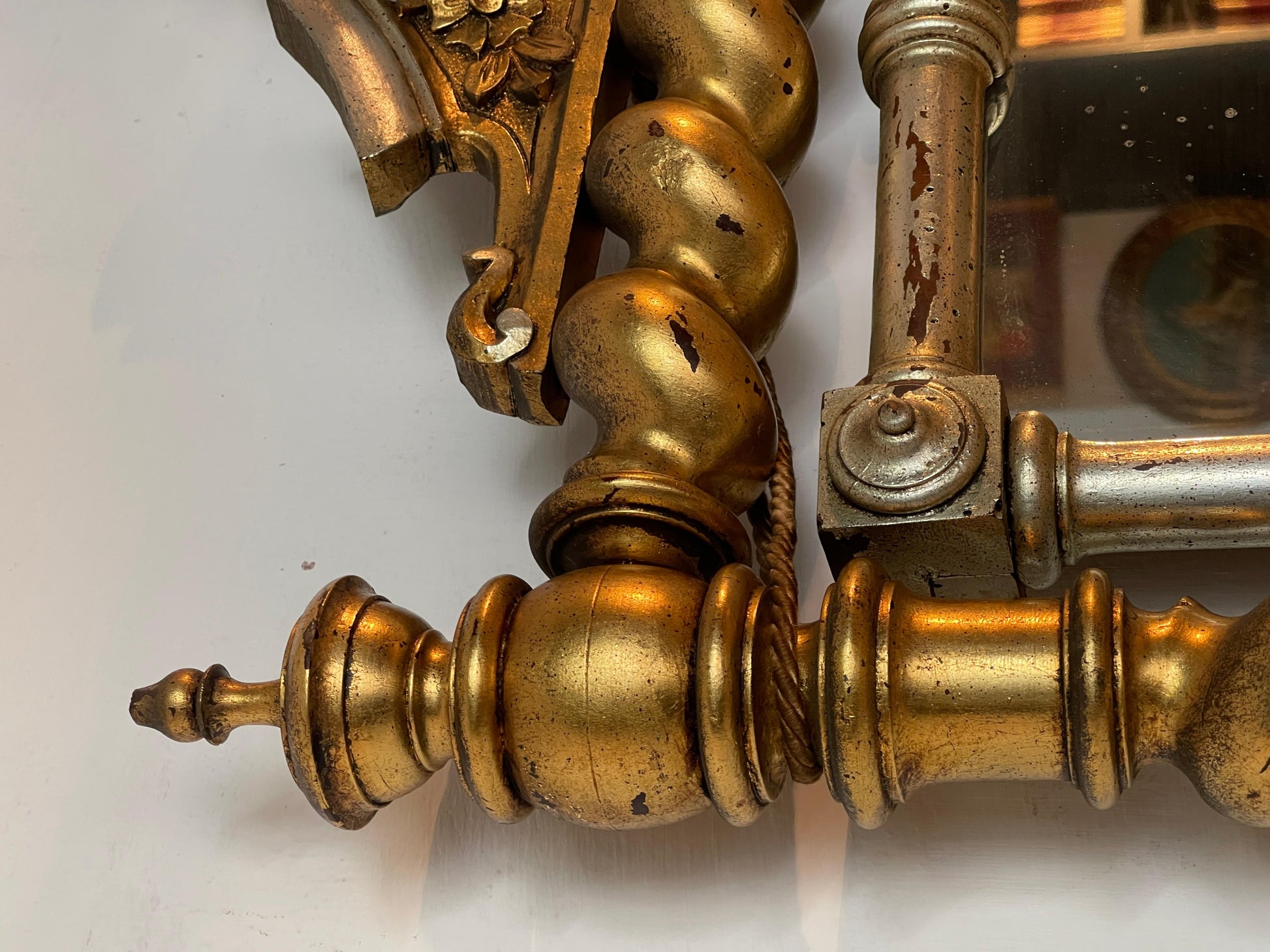 Antico specchio in legno in stile tortiglione fine XIX secolo