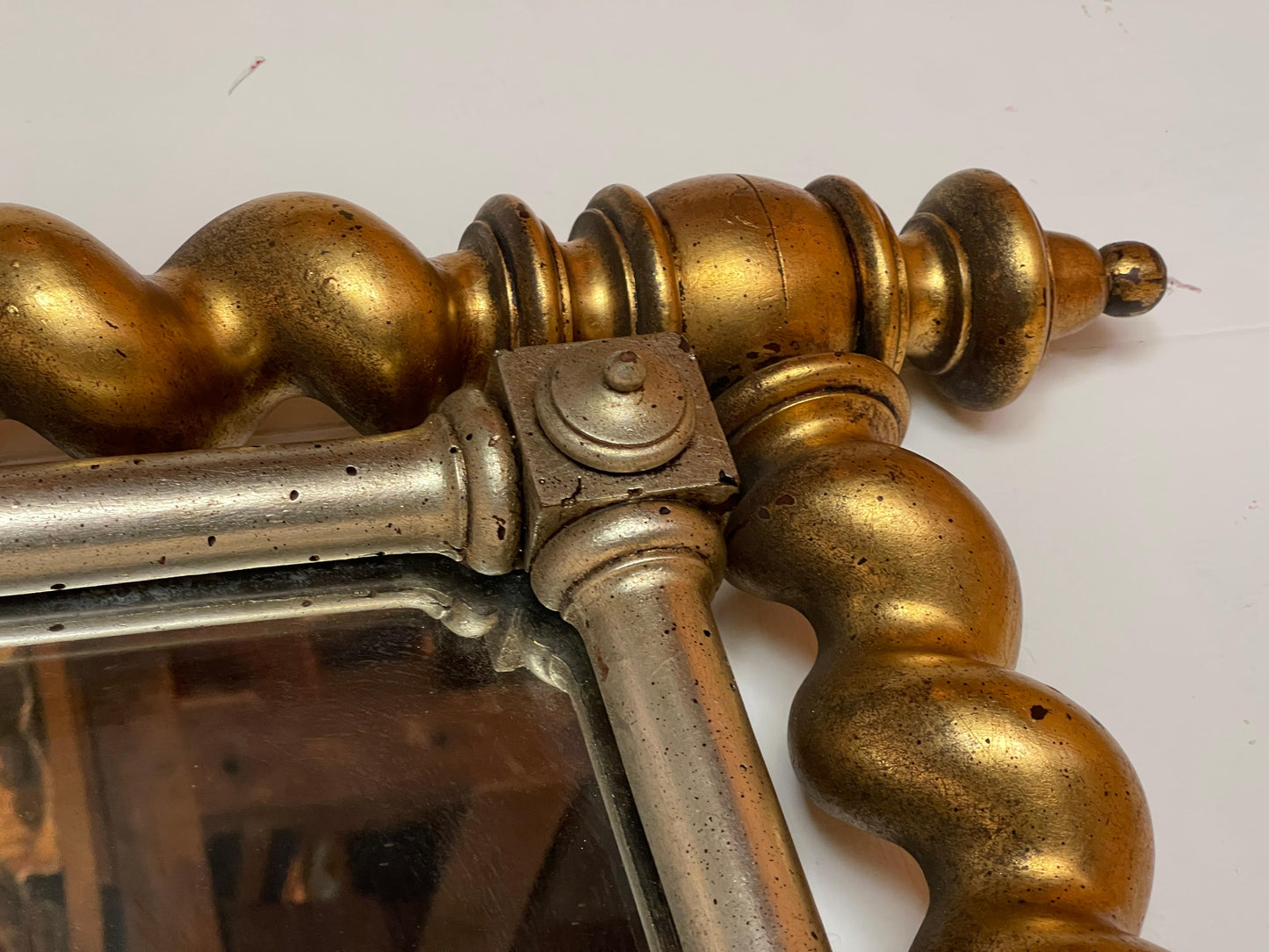 Antico specchio in legno in stile tortiglione fine XIX secolo